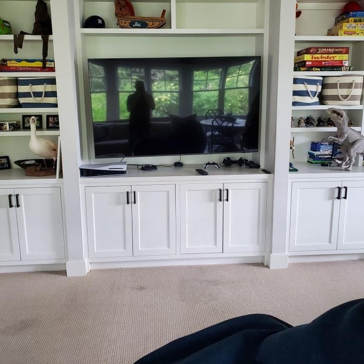 Thinking about replacing some older TVs or want to add some new ones?
We are a certified Samsung and Sony partner and 2023 models are being released.
Contact us today and let us know how we can help with your TVs.