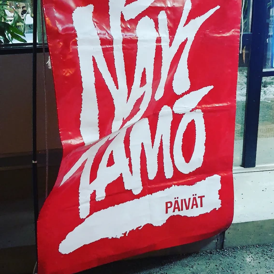Tunnelmia Mikkelistä Työväen näyttämöpäiviltä🤩
Pääsimme näkemään kolme täysin erilaista näytelmää, joista emme pystyneet valitsemaan parasta. Pääsimme nauramaan, herkistymään sekä ajattelemaan.
Keskustelimme myös näytelmistä ja saimme teatterimatkasta inspiraatiota ajatellen omaa teatteriamme.
Kannattaa pysyä siis kuulolla😍
Kuten yhdessä näytelmässäkin todettiin, "Teidän harrastus, Meidän elämäntapa".
