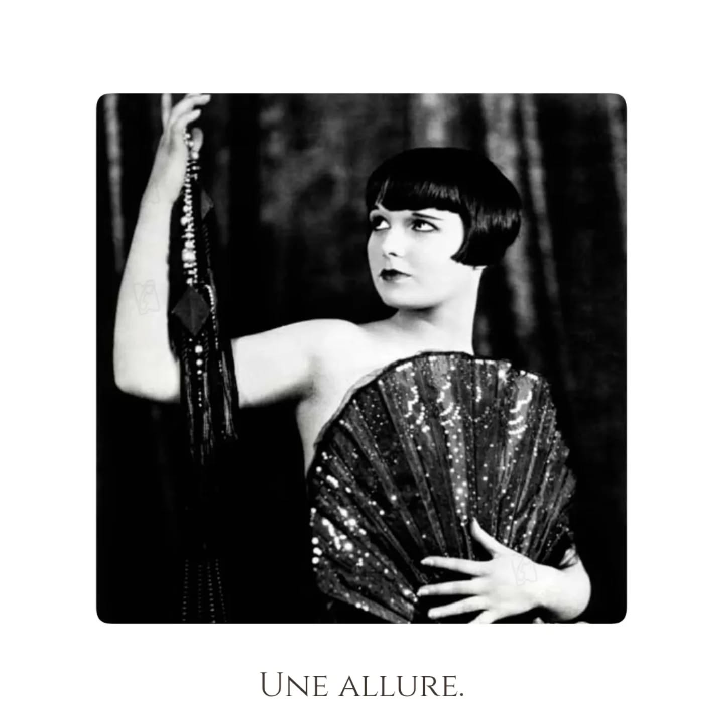 Depuis peu, une sélection de mes bijoux sont présentés à la boutique du Musée des Arts décoratifs.
Un lieu ou j'aime aller souvent, les expositions sont exceptionnelles et ce lieu m’inspire depuis toujours.
Les lignes, les matières, les couleurs, les gestes.
Les savoir ici a quelque chose de très particulier pour moi.
Vous qui me soutenez depuis le début, vous faites partie de cette histoire.
Merci.
Les avez-vous déjà vus là-bas ?
My jewelry is now presented at the Musée des Arts Décoratifs boutique.
A place that has always inspired me.
The lines, the materials, the gestures.
Still guided by the same thread,
the same gesture.
Thank you for being here.
Have you already seen them there?
#palmyreparis
#artisanatdart
#muséedesartsdécoratifs
#boutiquedesmusees
#parismaville