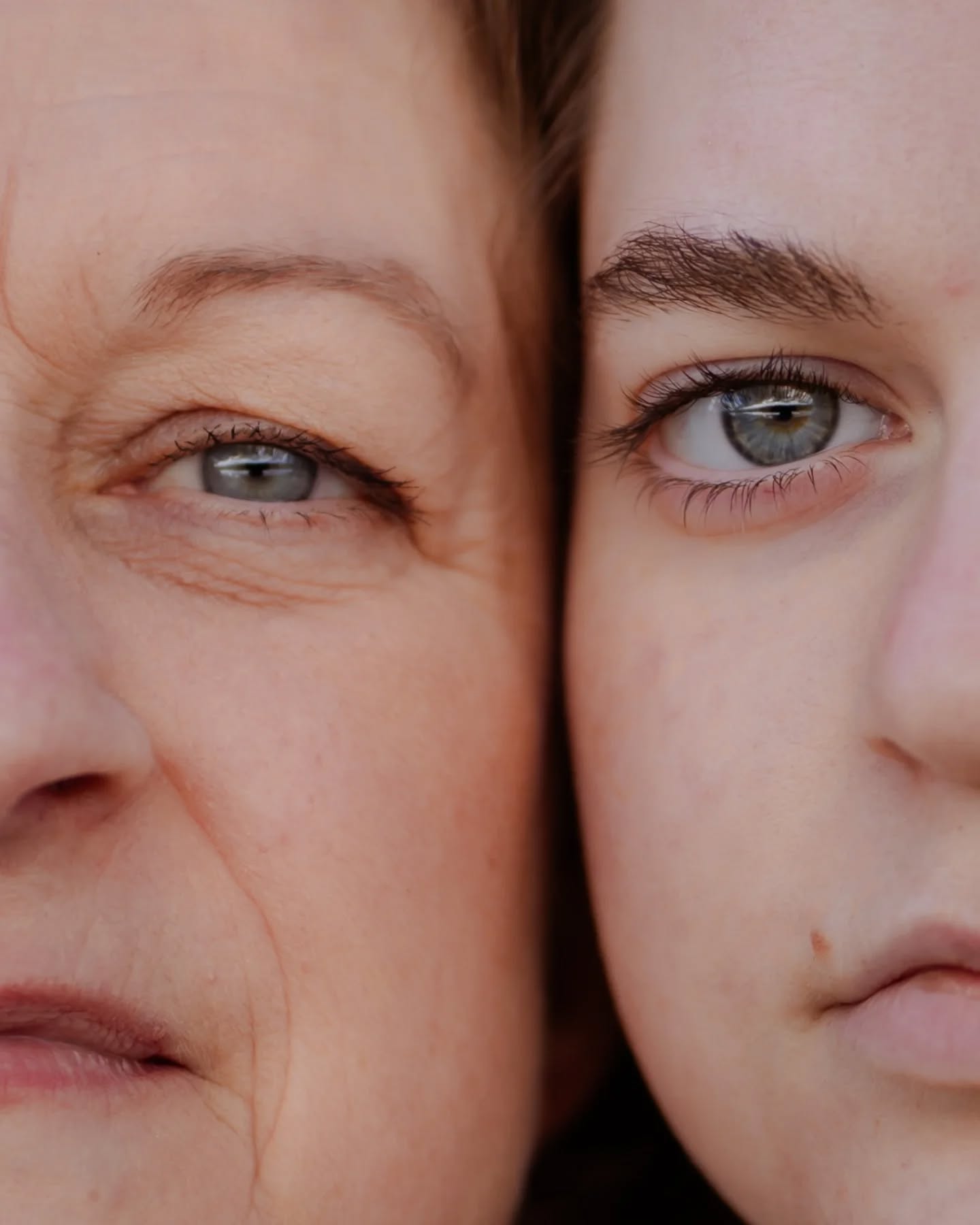 Et si c'était l'occasion de vous retrouver ? 💛
Est-ce que vous avez déjà réalisé une séance photo avec vos parents ? Avec votre maman ?
Merci à Angelina & Gaëlle pour votre confiance lors de cette jolie séance mère-fille au bord du lac 🫶