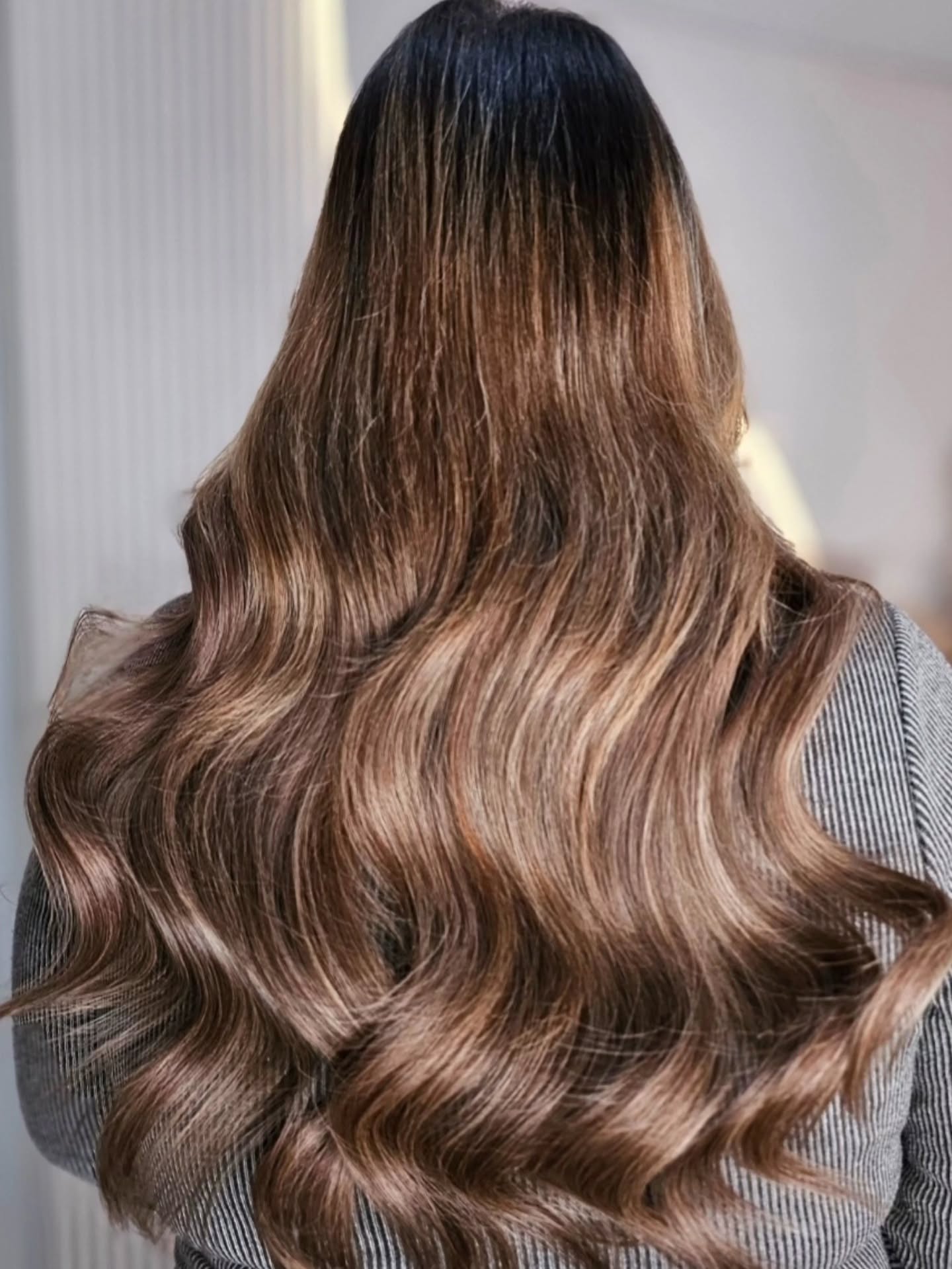 Glossy, flowing wavesโฆ but the real difference is the ๐ณ๐๐น๐น๐ป๐ฒ๐๐ ๐๐ต๐ฟ๐ผ๐๐ด๐ต ๐๐ต๐ฒ ๐ฒ๐ป๐ฑ๐ โจ
Because if youโre anything like most women I seeโฆ your hair looks fine at the top, but the ends? Thin. wispy. never holding shape.
So no matter how much you style itโฆ it just doesnโt give that look.
And it chips away at your confidence more than youโd like to admit.
This is exactly what I correct ๐ค
Seamless, natural density โ so your hair finally looks as full as it should.
๐๐ค ๐๐ค๐ค๐ ๐ฎ๐ค๐ช๐ง ๐๐ค๐ฃ๐จ๐ช๐ก๐ฉ๐๐ฉ๐๐ค๐ฃ ๐ช๐จ๐ ๐ฉ๐๐ ๐ก๐๐ฃ๐ ๐๐ฃ ๐ฉ๐๐ ๐๐๐ค ๐
#hairextensionsliverpool #liverpoolhairextensions #liverpoolhair #liverpoolsalon #liverpoolhairdresser
