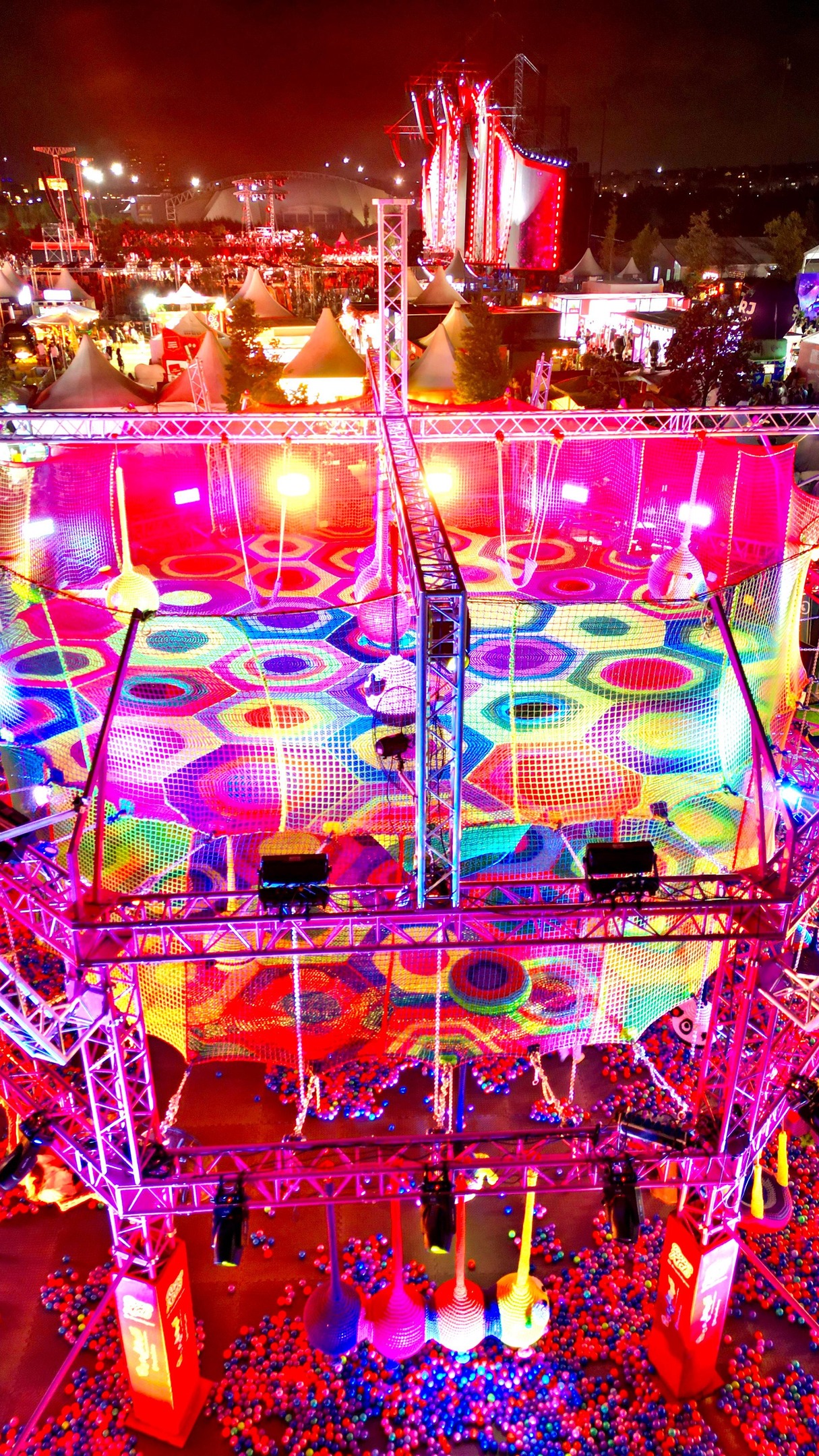 New England — we need your help convincing The Big E this is a MUST HAVE this year.
From Netting Nerds x Ropeland…
we’re trying to bring THE NESTNET to Springfield
a massive, glowing, climb-anywhere, bounce-all-night playground for all ages.
day is wild… night is a different level.
@thebigefair — let’s make this happen.
if you want this at the Big E this year…
tag ONE person you’re going with 👇
let’s make enough noise they can’t ignore it.
#BigE #TheBigE #NewEngland #SpringfieldMA #TheNest #NettingNerds #Ropeland #MustHave #FallFair #Adventure
