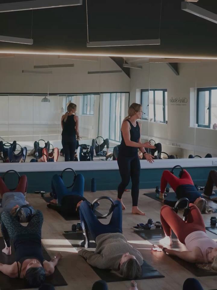 My classes are challenging… and that’s intentional.
Because when you slow things down and move with awareness, it becomes so much harder.
You can’t rely on momentum.
You can’t cheat the movement.
You have to truly connect to how your body is moving
And that’s where real strength is built.
👉 Swipe to see why
And if you want to experience it for yourself…
Comment FREE below and I’ll send you a 40-min feel-good (but challenging 😉) Pilates class to try 💫
#pilatesstrong #buildstrength #pilatesisforeverybody