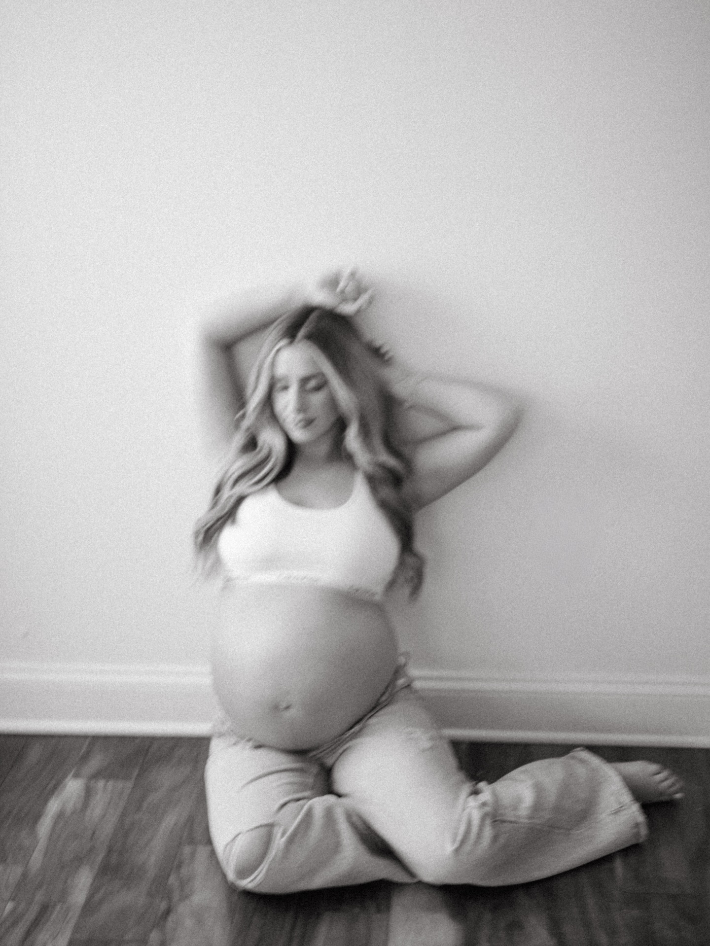 Simple, intimate maternity photos in the comfort of your home — all we need is a blank wall and beautiful window light 🖤