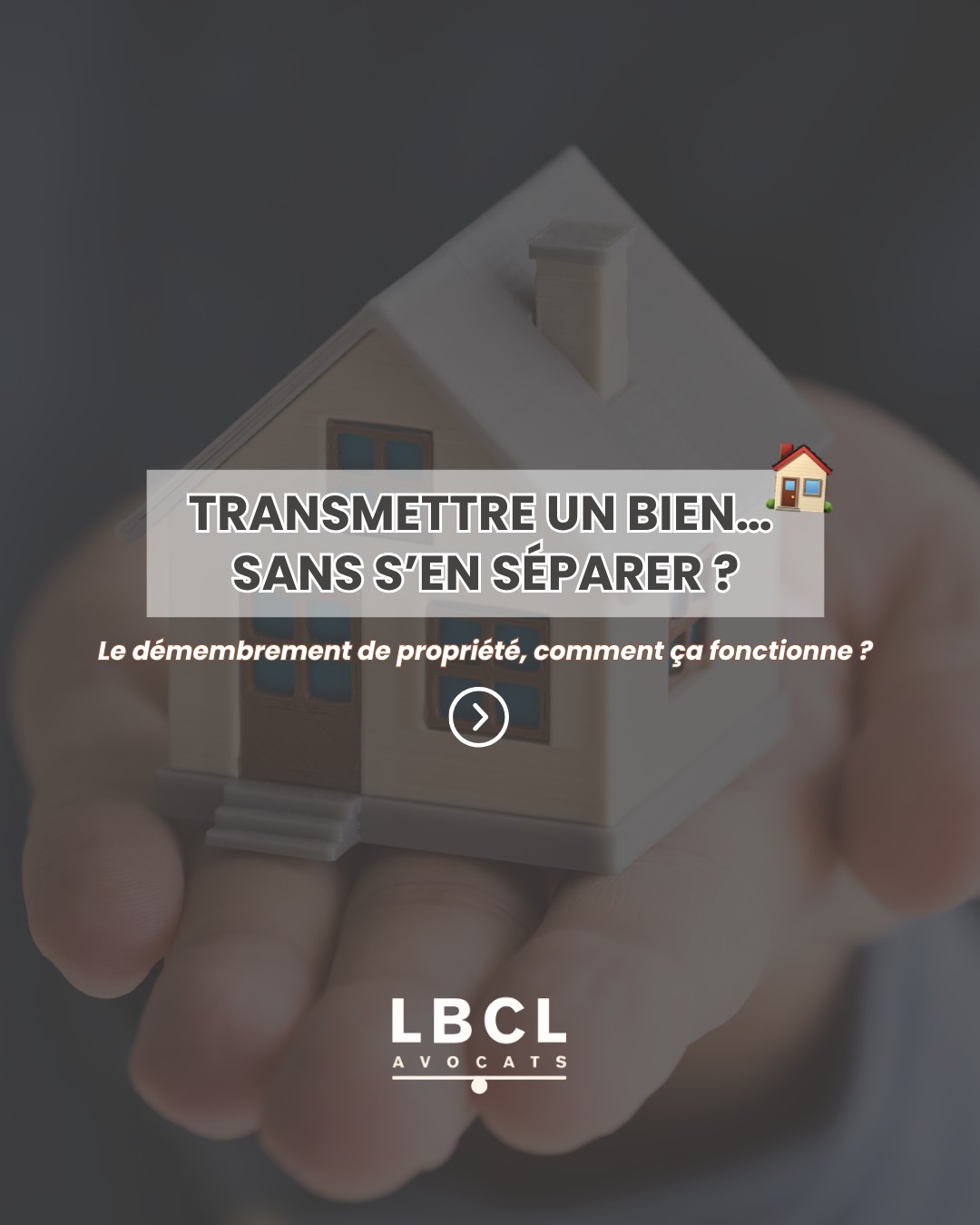 Transmettre un bien sans s’en séparer, c’est possible ✅
Le démembrement de propriété permet de donner la nue-propriété tout en conservant l’usage du bien (y habiter ou percevoir les loyers) !
Et au décès de l’usufruitier ? Le nu-propriétaire récupère la pleine propriété sans l'intégrer dans l'actif successoral existant et donc sans fiscalité supplémentaire ! 💡
Une solution efficace pour anticiper et structurer la transmission de son patrimoine.