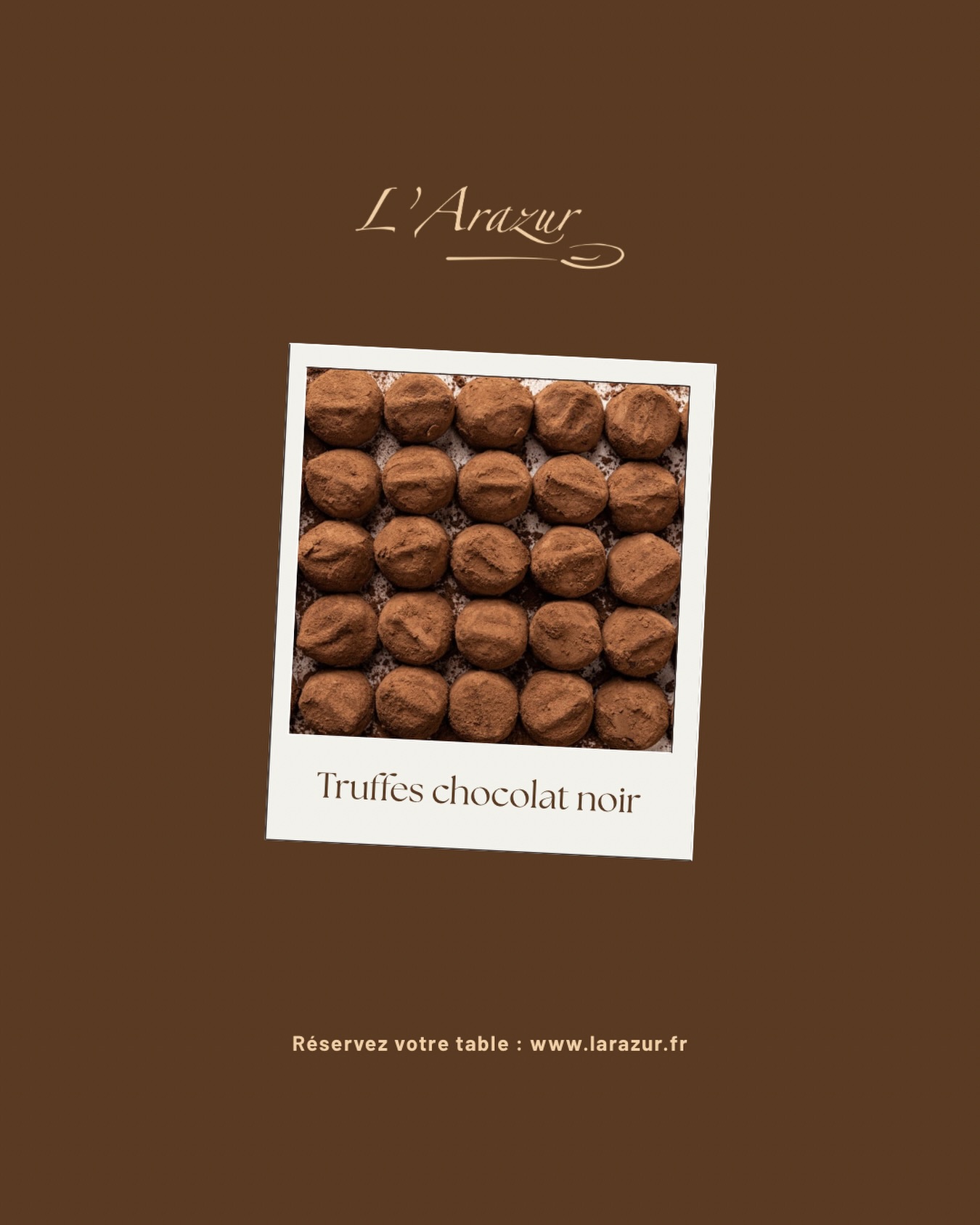 Un dessert tout en intensité et en douceur, où le chocolat noir se révèle dans toute sa gourmandise 😍🍫
‣ Réservez votre table sur www.larazur.fr