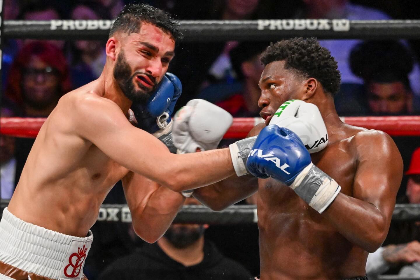 Dominican knockout artist @sugarmartineez Heidan "Sugar" Martinez had his first bout in the United States this evening.
Martinez took on @realdaiyaanb Daiyaan "Badshah" Butt in a ten-round super lightweight bout at @boardwalkhall Jim Whelan Boardwalk Hall in Atlantic City, NJ.
This was one of eight bouts on a card from @sampsonboxing Sampson Boxing and @proboxtv ProBox.
Butt got off to a good start in the first round. The power-punching southpaw Martinez picked up his aggression in the second.
Butt impressively handled the aggression and power of Martinez, although he was often out-worked by the Dominican.
Here, in the ninth, Martinez lands a right uppercut on Butt.
The tenth round had the most action in the bout, with both fighters committing to power shots. Martinez was able to stun Butt, but was not able to put him down.
The bout went to the scorecards and there were no knockdowns. The official scores were 100-90, 100-90, and 99-91, all for Martinez, the winner by unanimous decision.
The Fight Photos scored the bout 99-91 Martinez.
The knockout streak ends for Martinez, with the undefeated record intact at 18-0 (17). Butt's record is 20-4 (11).
This card is streaming live on @proboxtv ProBox TV.
#boxing #boxeo