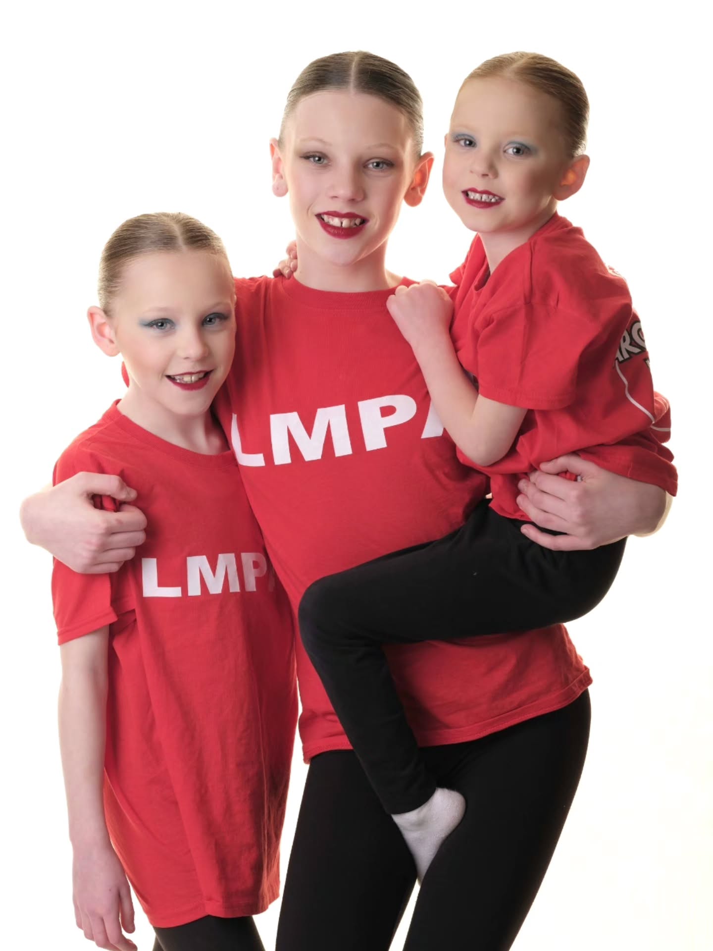 Happy International Siblings Day ā¤ļø
From living room shows to lifetime memories š”š« We're lucky to have so many siblings sharing their love for dance here at LMPA āØļø
Gorgeous photos by the brilliant @nicolaelicephotography from our recent Show Day ššššŗ
#siblingsday #dancers #lisamarieperformingarts #lmpa