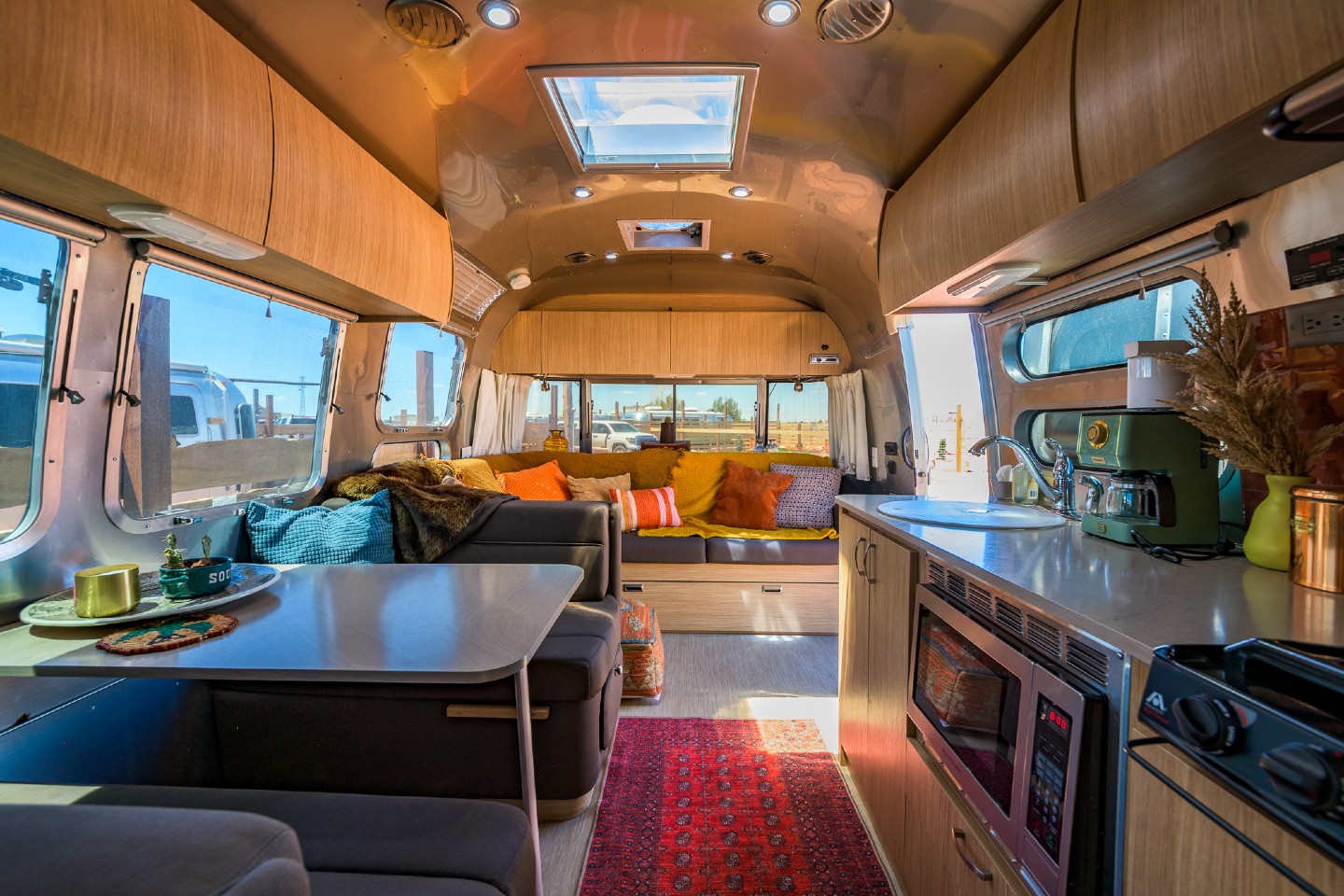 A closer look inside our Airstream stays.
Designed for comfort, quiet moments, and a slower pace from sunlit mornings to nights under the stars.
Private hot tubs, cozy interiors, and thoughtful details throughout,
with everything you need to settle in and stay a little longer 🤍
Just minutes from the Grand Canyon South Rim.
A few April stays are still available—
book your escape while they last ✨
#TheOutpostGrandCanyon #StayWildInStyle #AirstreamLiving #GlampingLife #CozyVibes