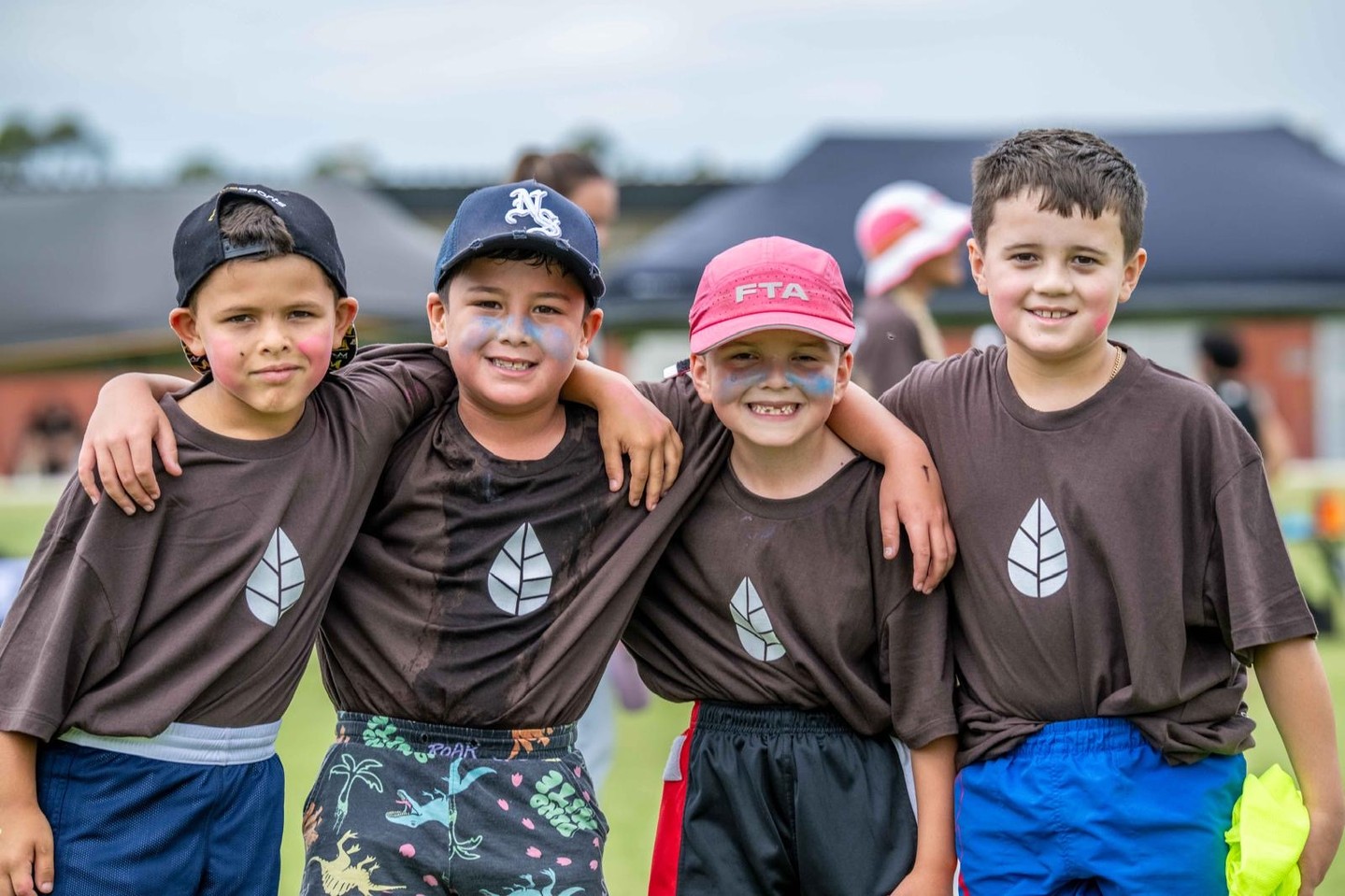 We use simple, proven tools to help young people feel calmer and more able. 🌿
1) Box breathing — 4 counts in, hold, 4 out. Use before tests or big moments to reduce anxiety and steady focus. 🧘♀️
2) Grounding 5‑4‑3‑2‑1 — name things you can see, touch, hear, smell, taste. Pulls attention back to the present and lowers overwhelm. 👀👂
3) Short creative check‑ins — draw or jot one word about how you feel. Builds self‑awareness and starts honest conversations.
We bring these into workshops and mentoring so schools and families in Mount Druitt, Parramatta and surrounding areas can keep the benefits going. Want practical support for your classroom or home? Link in bio to learn more and get involved. 💬✨
Tag a teacher or parent who should try these today! #MountDruitt #Parramatta #YouthWellbeing #CreativeSpring