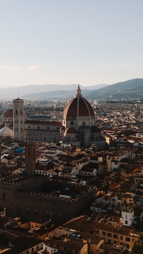 Tyhle chvíle utečou strašně rychle… o to víc dává smysl je mít navždy zachycené.
#italy #tuscany #tuscanywedding #destinationwedding