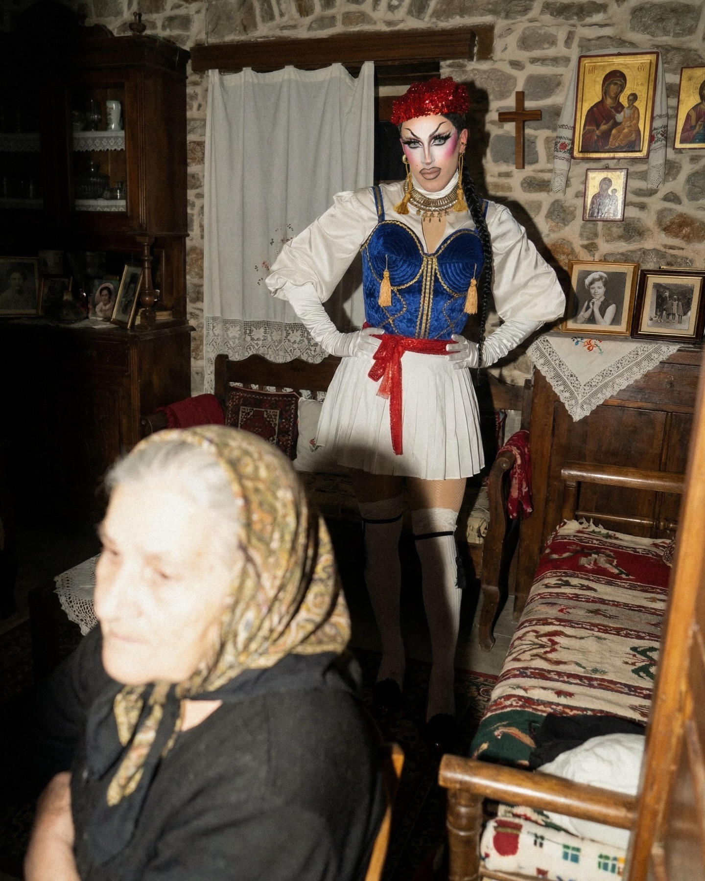 If only someone could educate you on the cultural significance of this level of cunt. 🇬🇷🏛️🏺🗡️
This look and this shoot felt really special. Drag has opened a deeper connection to my culture, letting me rediscover it and feel closer to it in a way I didn’t expect. And sharing it with all of you is my absolute dream!
Getting to shoot in my hometown, around my family, our homes, the landmarks and the streets I grew up on means everything to me.
It’s more than just a look. It’s my identity, my connection to my roots.
Special thanks to @leelandxo for bringing this corset to life last minute while I was in between tours and had no time to make it myself 🤍
Creative direction @ioniqo.creative
Photography: @george.kerasias @ioniqo.creative
Costume design: @pythia.queen
Corset @leelandxo
And thank you to my friend Dimitri for lending us his Yiayia Maria for the shoot 🤣