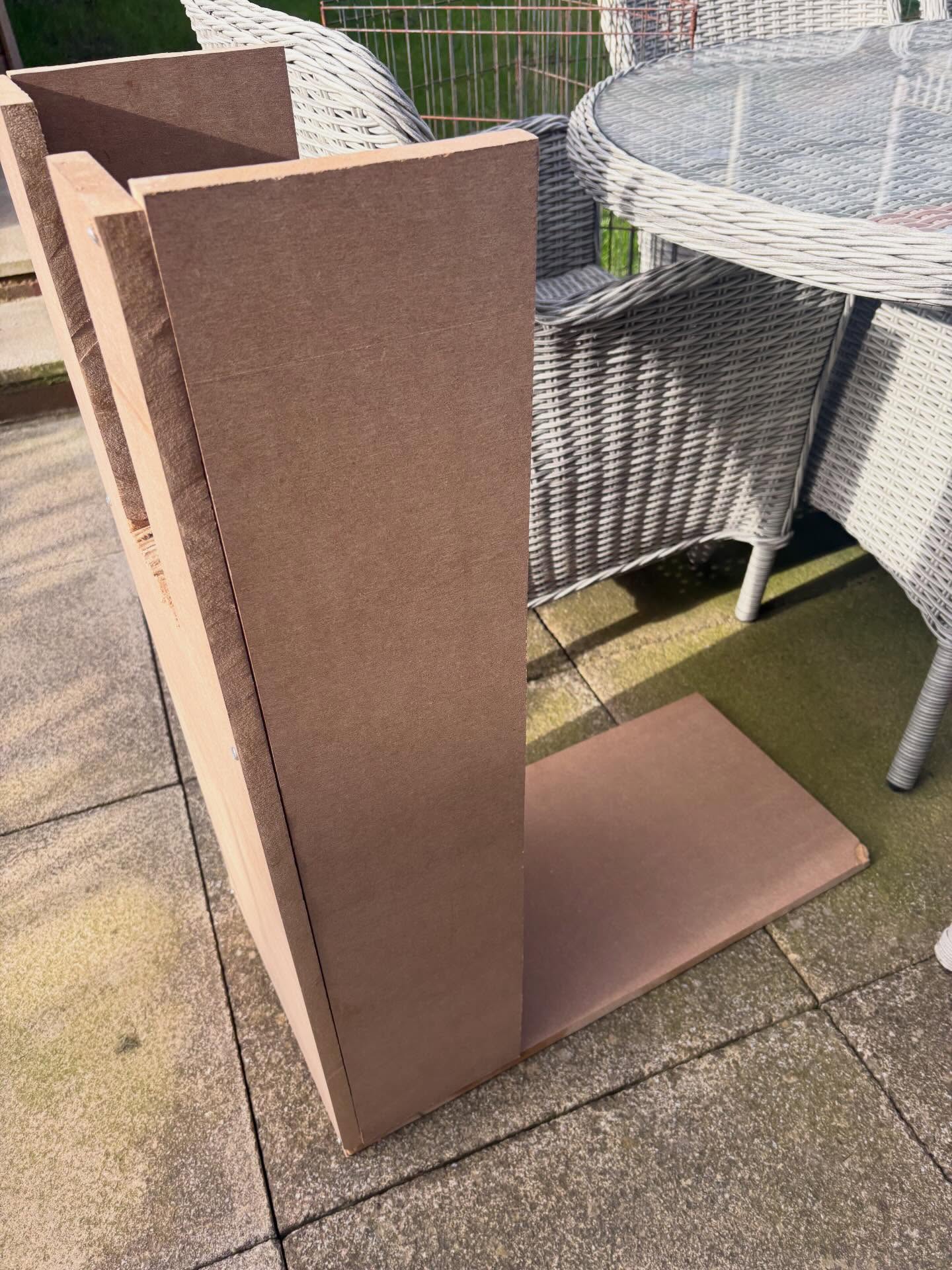 That’s it. 10 day conditioning / carbonation now.
A new beer plinth and beer machine built and installed. Also a floating dip tube.
The beer colour looks really nice and is now put to bed for ten more days.
Looking forward to trying this one.
#beer #instamood #instabeer #homebrewer #homebrewing