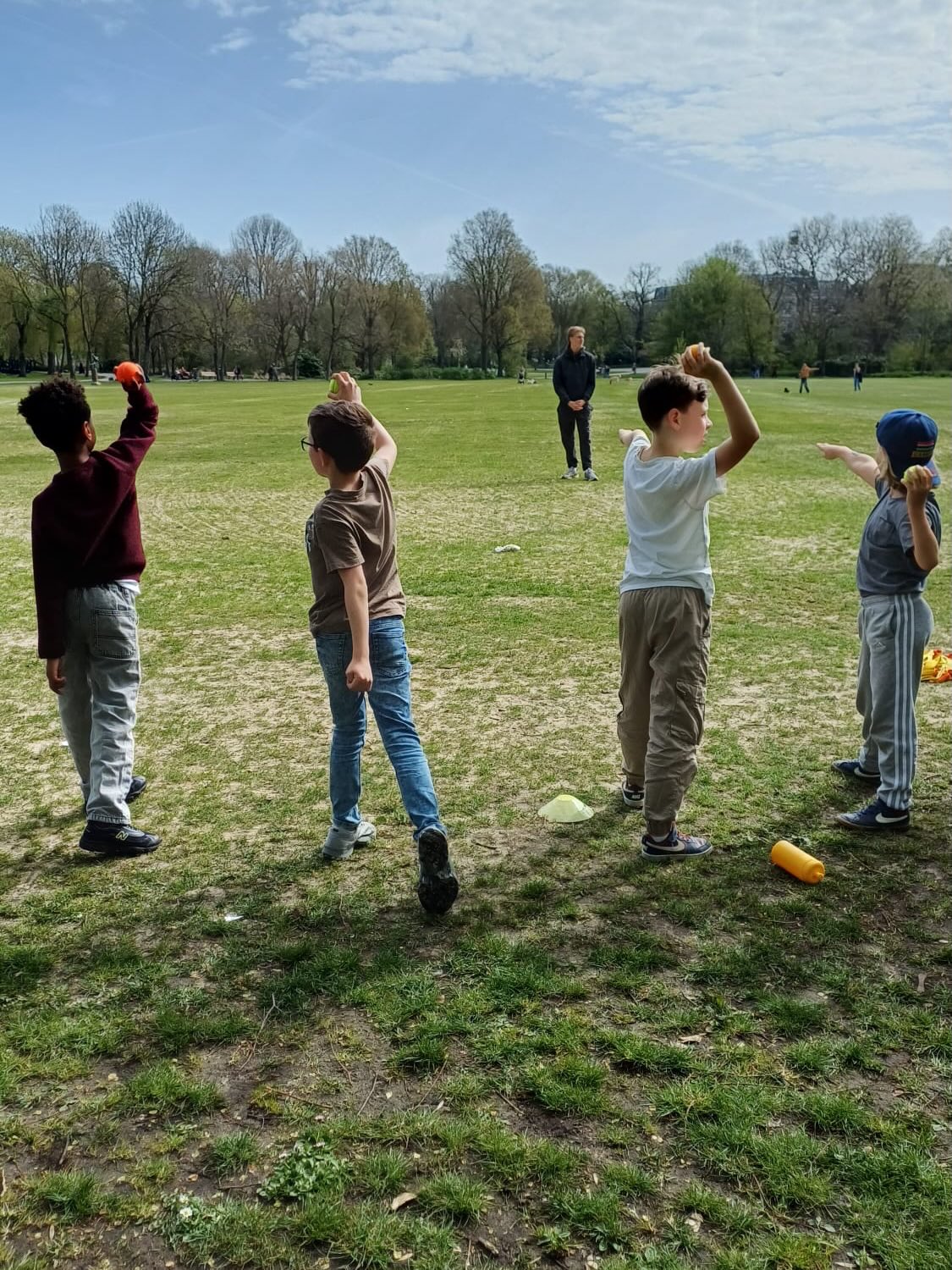 Buiten gymmen in het Oosterpark. 🌞⚽️