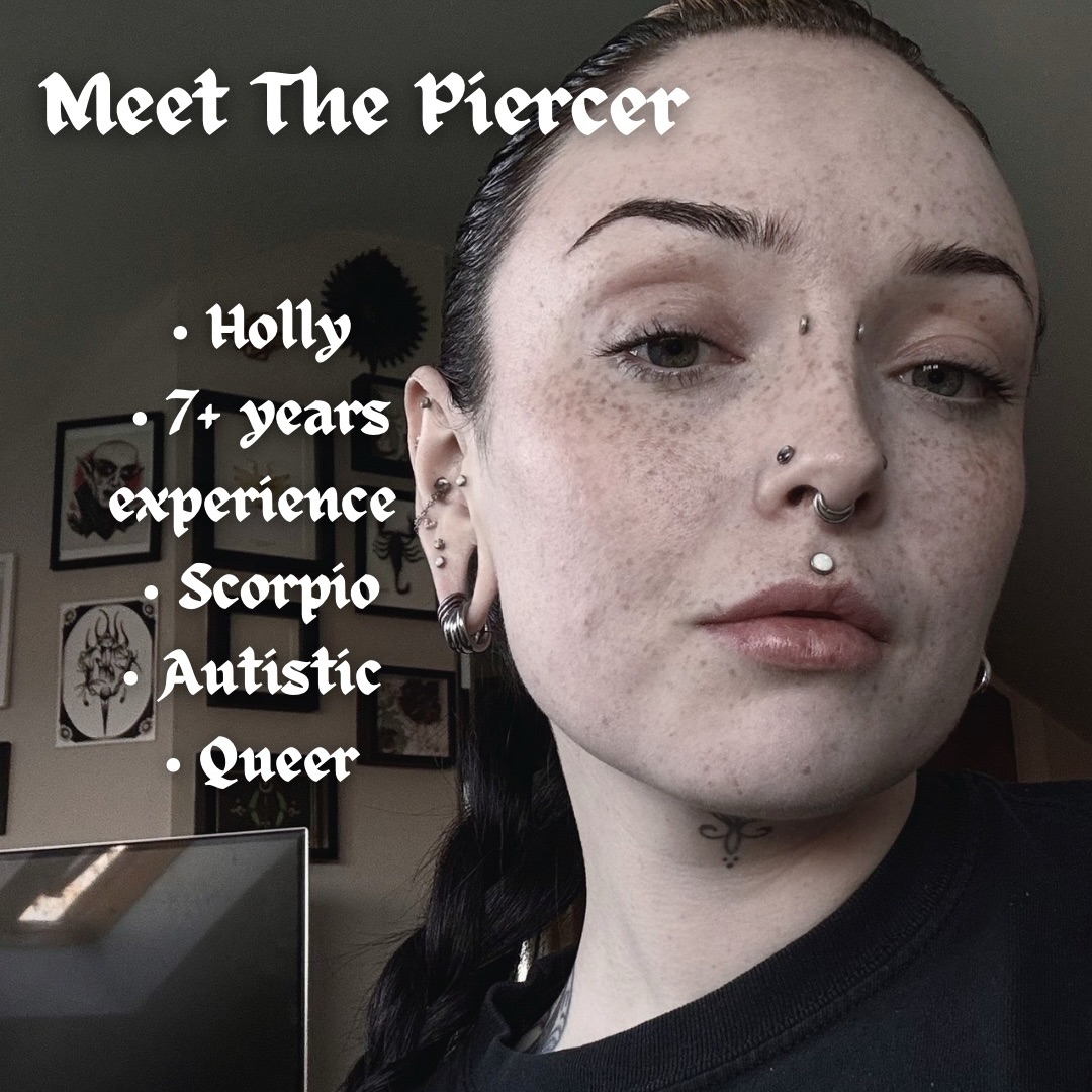 There’s a whole lot of new faces around here (hiiiii!!) so I thought it was time to reintroduce myself to those who may not yet know me 🖤
#piercer #piercing #safepiercing