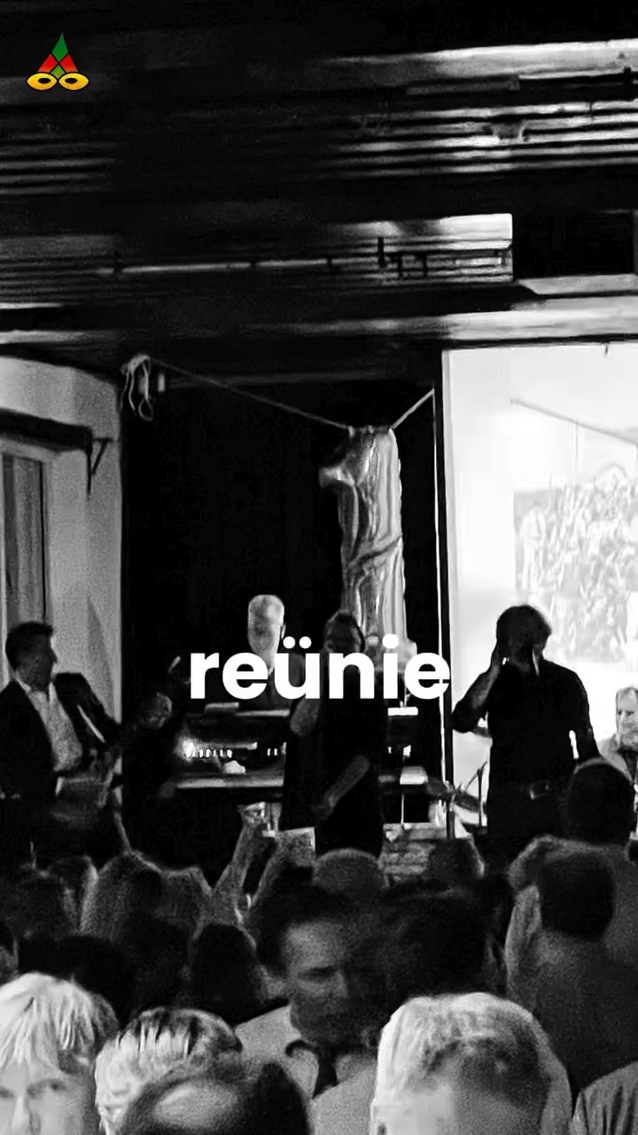 Reünie
Maurice Jonkers & Hilma ten Boske
Volg @poeziejournaal en support de papieren versie: de bundel 📕 Hou de Zonzijde
🔗 link in bio
#poeziejournaal #houdezonzijde
#reünie #herinnering #vrienden
#leef