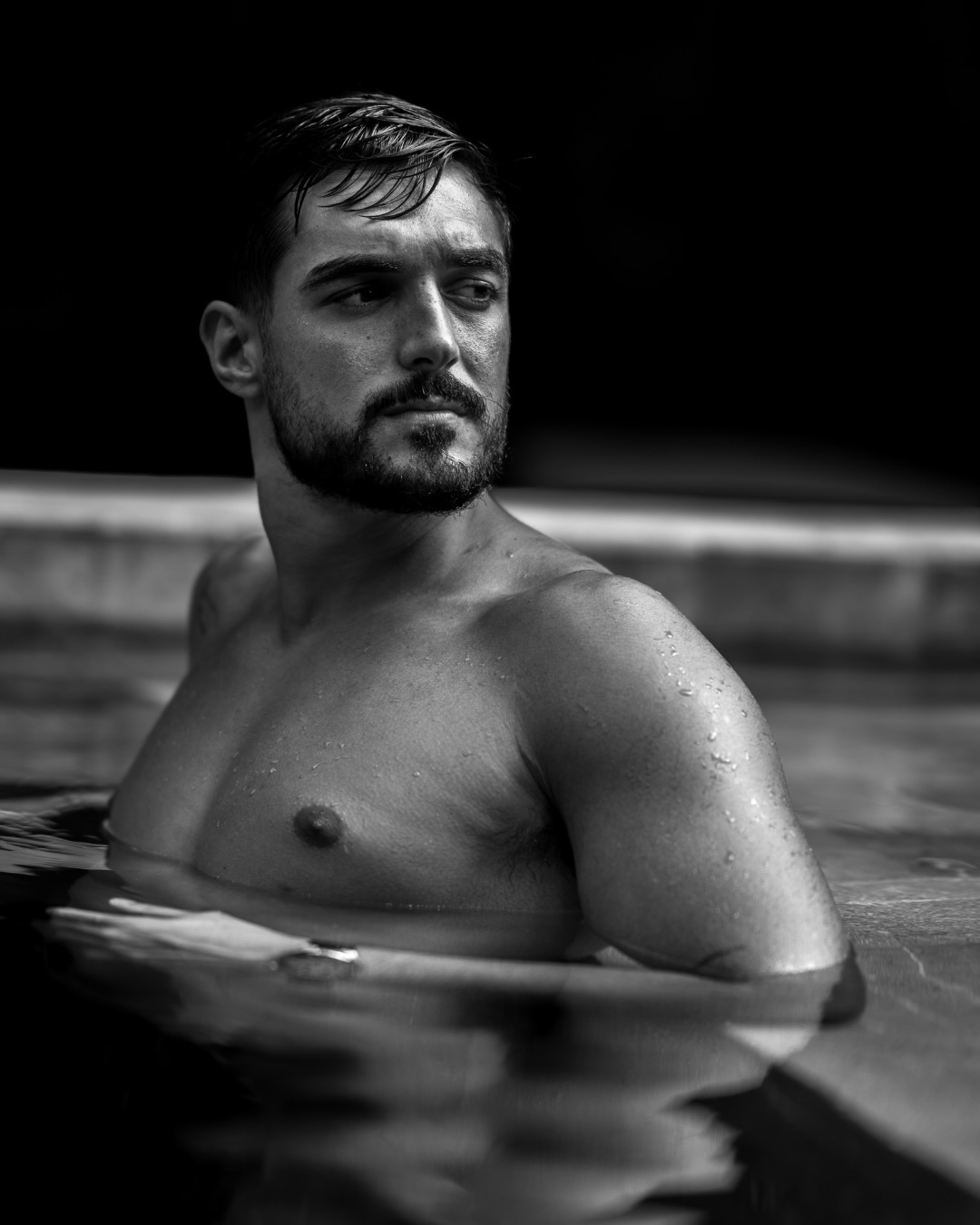 The body at rest. The mind, less so.
#photographerindoha #filmmaker #dohaqatar