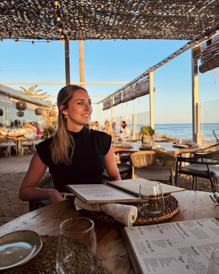 Golden hour glow & that Luuma magic ✨🌴
Thank you for sharing this moment with us, we love seeing our guests shine as bright as the sunset.
Come back soon for more seaside vibes!
#luumabeachrestaurant #luumabeachmarbella #marbellaweekend #marbellatrip #marbellalifestyle #marbellaspain #marbellavacation #elrosariobeach