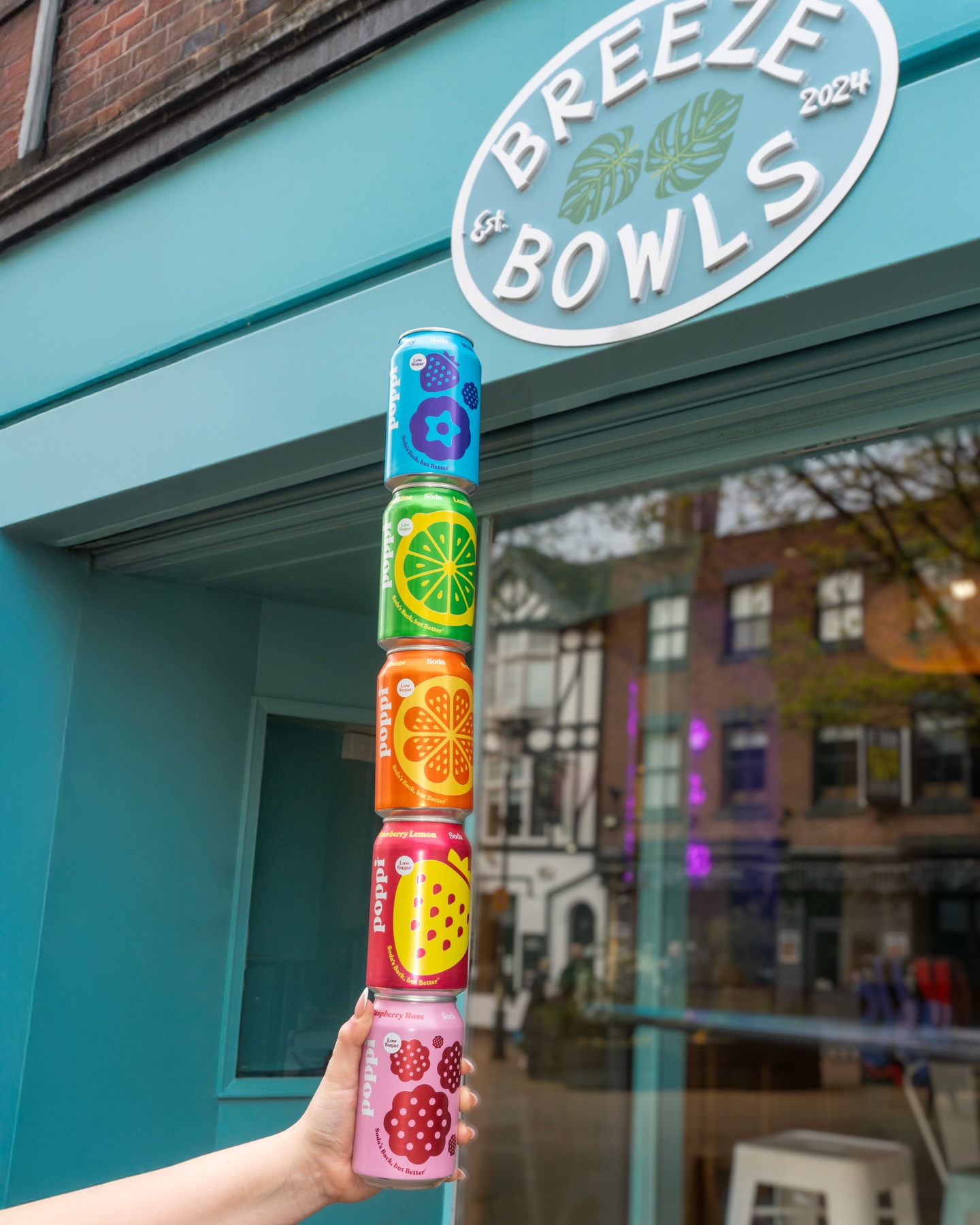 Poppi just dropped in the UK and you can now get it at Breeze Bowls 🥤