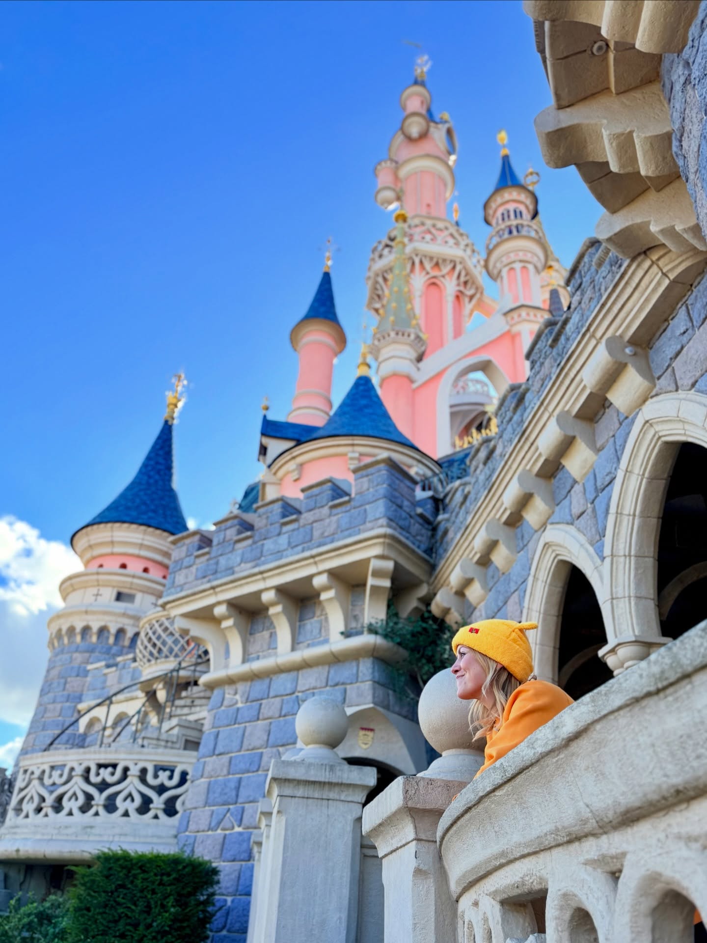 Happy Anniversary @disneylandparis ! It’s the anniversary of the place that has given me more joy than I can possibly express. We ❤️ DLP
#bonanniversaire #disneylandparis #dlp #anniversary #disneyparks