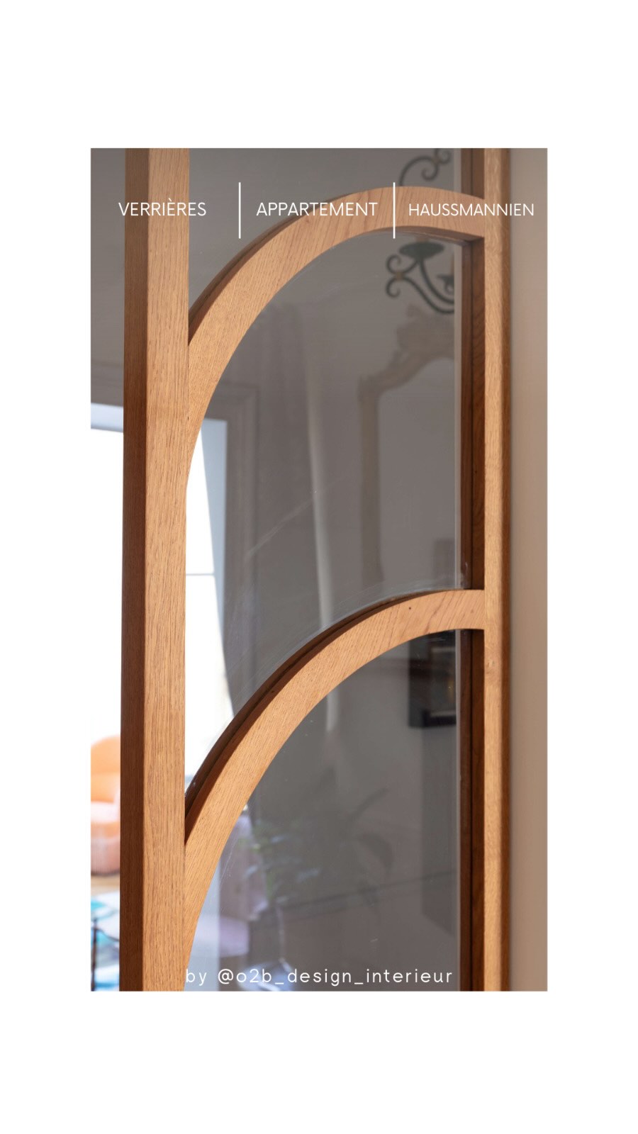 Tout est parti d’un ressenti : une circulation peu naturelle.
La verrière en bois est devenue la réponse,
structurant l’espace sans le fermer.
Son dessin, inspiré des détails de la fin du XIXᵉ siècle
et d’une référence à l’Art nouveau,
crée un lien entre l’existant et les nouveaux usages.
Une manière de retrouver équilibre, lumière et fluidité.
Vidéo par @philippecharlotphotographe
Menuiserie @latelierdurenard