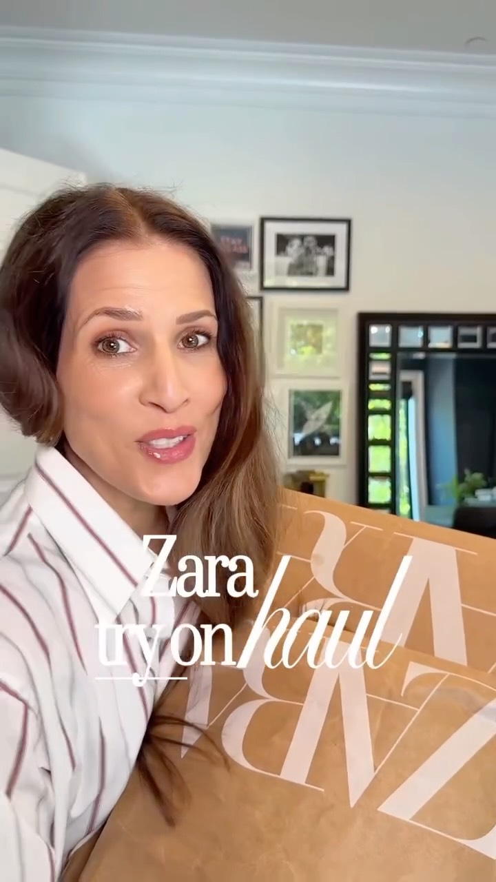 For my fellow fashionistas that love a good fashion Haul video like I do! This was a big Zara haul!
Go to Part 2 for more ❤️ Comment below if you need any item numbers and if you agree with my keeps and returns! AND, You better not say the white culottes!🤣🤣 #zarahaul #zaraunboxing #styletip #dailyoutfit #fashioninspodaily