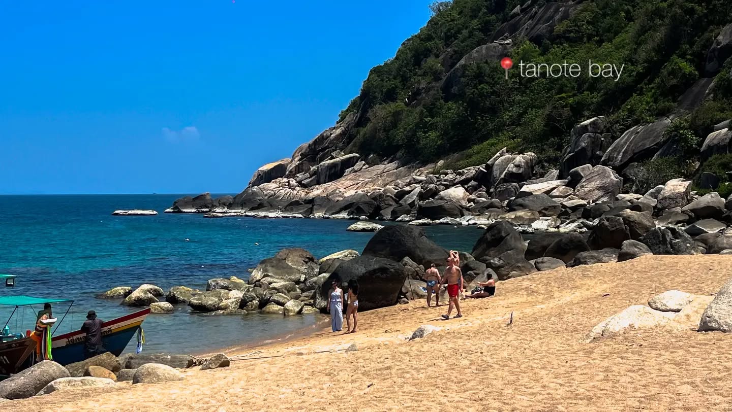 Sun, salt, and beaches 🌊✨
Here are ones of our destinations around the island on Sunday—the Beach Crawl Day!
📍Tanote Bay
📍Aow Luek
📍Mae Haad Bay (for Sunset)
Beach swapping is fun, but even more fun when you get to do it with your people ! ready to find your favorite spot on Koh Tao with us? 👀
Ps. Thanks for my crews today, happy Songkran Day from the beach :D
#kohtaoisland #kohtaotravel #beachlife #kohtao