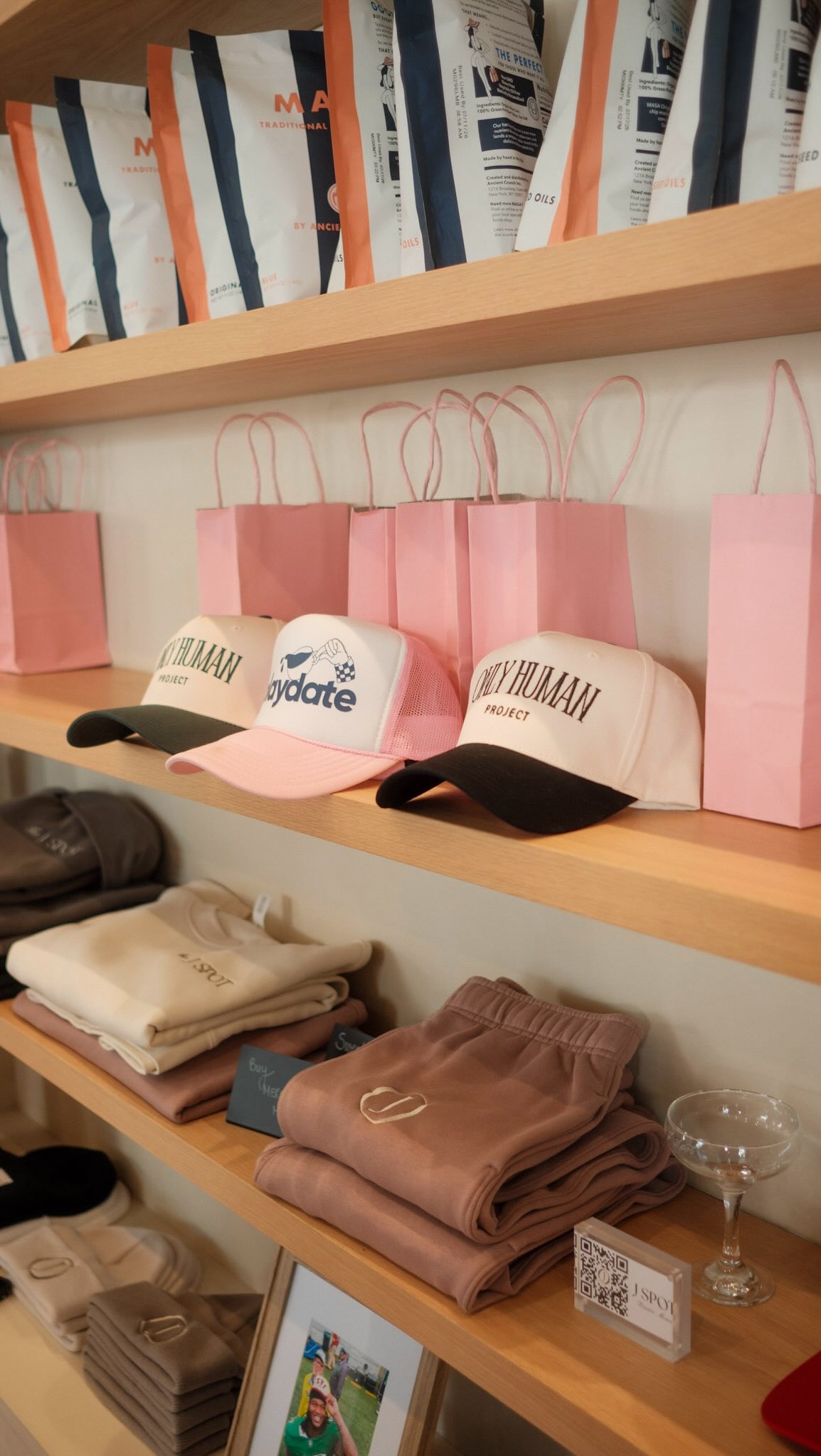 philly girls- you don’t want to miss our next sunday social!! if you love coffee and human connection, this ones for you! ♥️