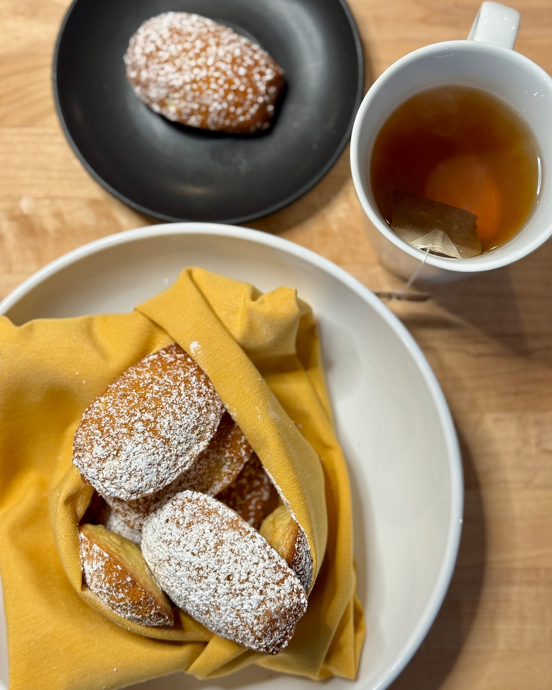 Make Mother’s Day extra sweet with homemade French madeleines — simple gram measurements plus rosemary and thyme variations for a lovely twist. Perfect for a high tea at home. Get 20% off until Mother's Day with promo code MOM2026
Link in Bio
#MothersDay #Madeleines #HighTea #BakingFromScratch #TeaTime #HomeBaking