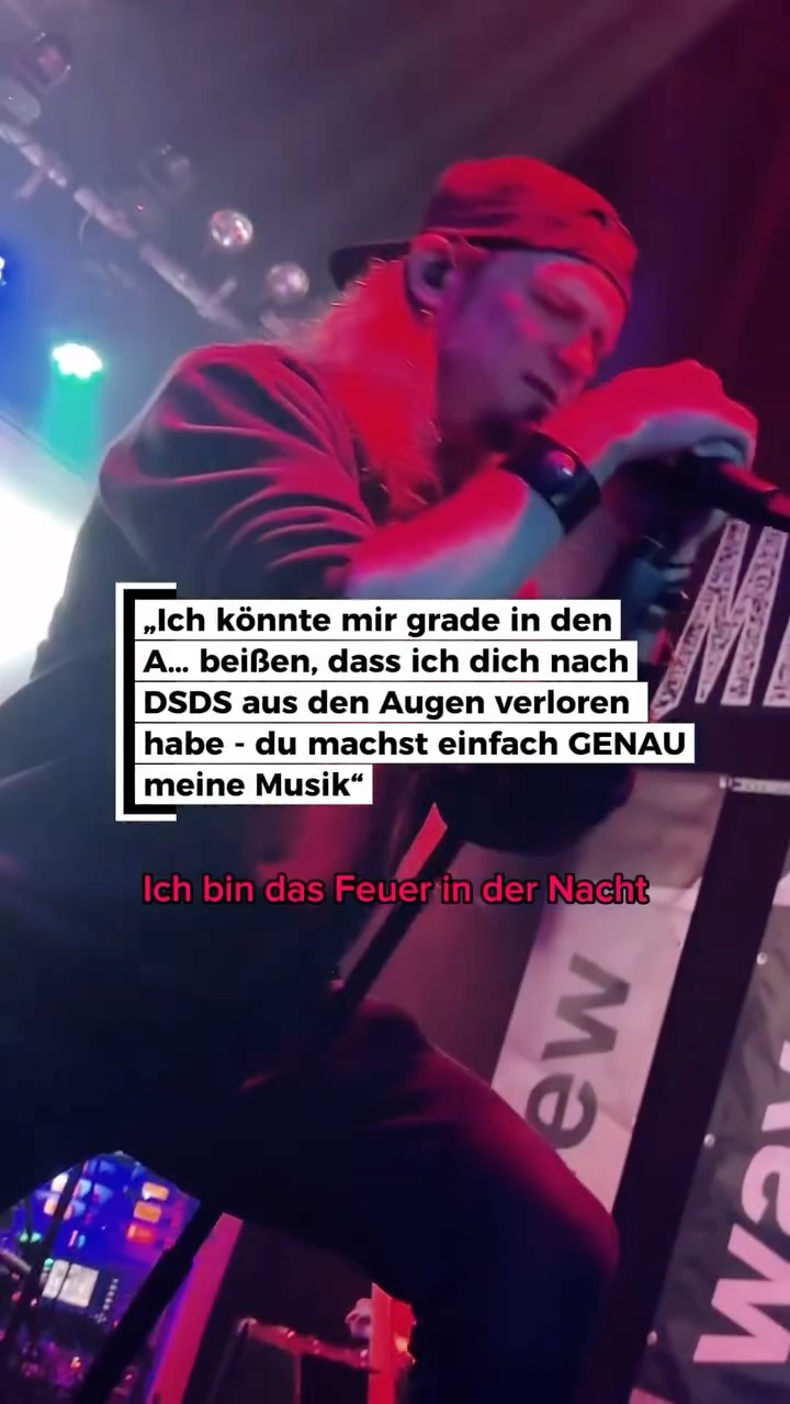 Nachrichten dieser Art erreichen mich in letzter Zeit häufiger - was wohl bedeutet, dass es noch zu viele Leute da draußen gibt, die vielleicht unsere Mucke feiern würden - nur einfach nichts davon mitbekommen! Also, nur für den Fall, dass ihr es noch nicht wusstet: Ich bin Thomas Godoj und meine Band und ich machen deutschen (Dark) Rock und sind grade auf „KREUZWEGE 2026/27“ - Tour!
Das hier sind unsere nächstens Stopps, schönste Hardtickets von mir beschriftet gibts auf www.thomasgodoj.de, ihr könnt aber natürlich auch auf eventim zuschlagen:
17.04. Cham*
18.04. Rehau*
19.04. Burscheid*
24.04. Lübeck*
25.04. Vechta*
*mit TEMPLEMIND
30.05. Rock unterm Hünstollen (bei Göttingen)
12.07. Arena auf Ewald (Herten, support für ACCEPT)
04.09. Jena
05.09. Köln
12.11. Weinheim
13.11. Übach-Palenberg
2027
22.01. Berlin
23.01. Schwerin
03.04. Kaiserslautern
Kommt live vorbei!