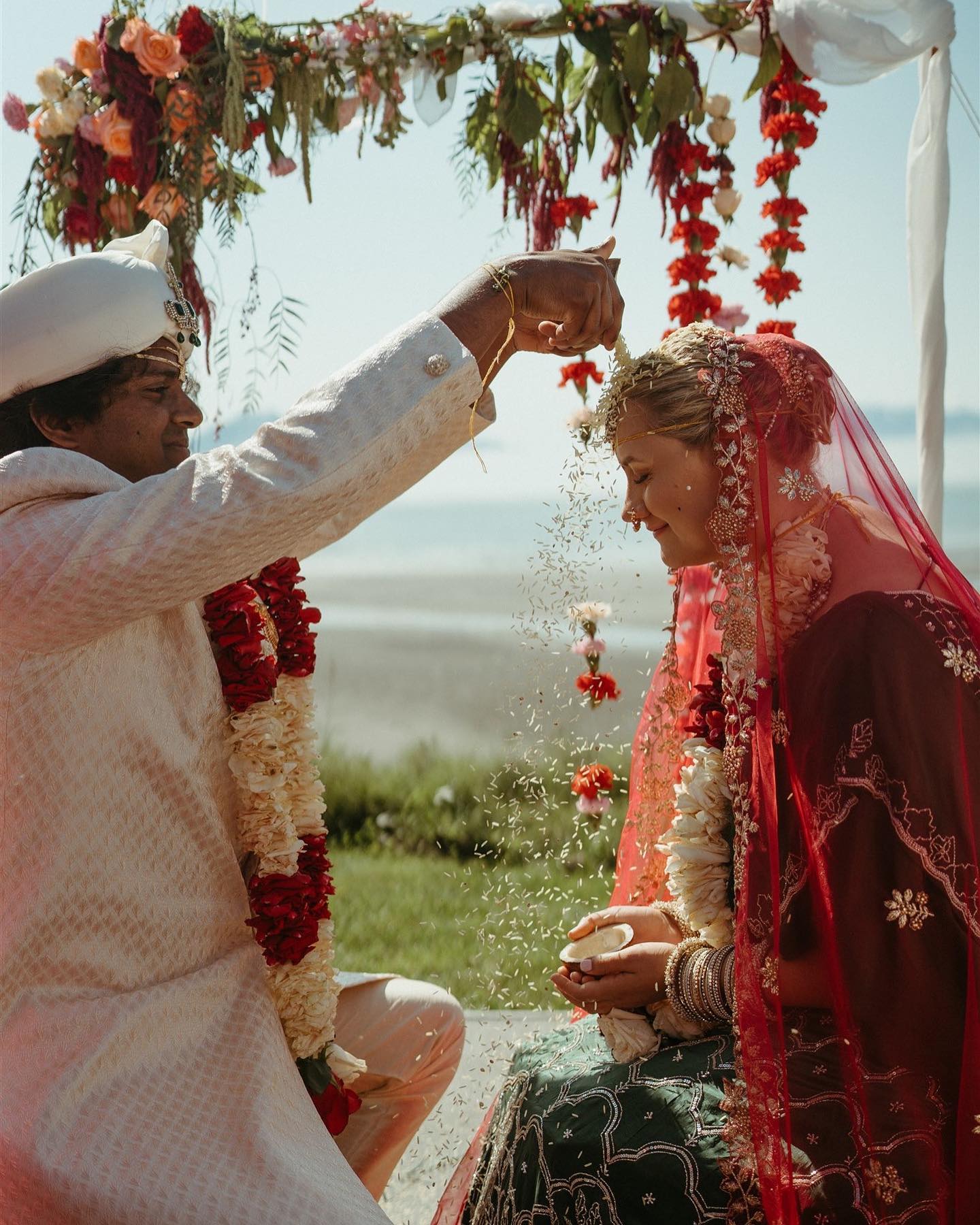 Part 2 of 3 // Hindu Ceremony // Getting to learn and capture all the special elements that make up this celebration was so beautiful! A huge thank you to Rasarag, Marissa, and their family for inviting me into their culture ❤️ In the comments I’ll leave a short explanation of some of the photographed moments in this ceremony ⬇️
•
•
•
Wedding Lehenga: @almastejani
Wedding Dress: @luv_bridal
Hindu Ceremony Outfit: @palkhifashion
suit: @Indochino
Hair: @salonjamiesbeauty
Makeup: @hershxnx
Party Rental: CBC Rentals
Florals: @tundra.rose.designs
Venue: The White House Inn
•
•
•
#alaskawedding #alaskaweddingphotographer #destinationwedding #destinationweddingphotographer #intimatewedding #intimateweddingphotographer #alaskabrides #alaskabride