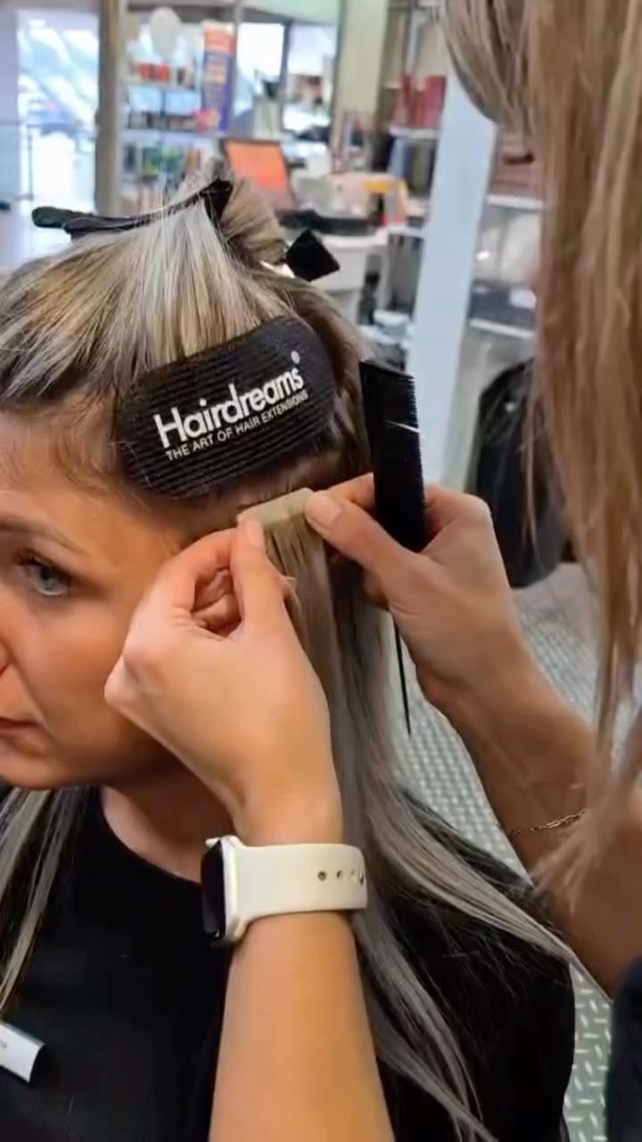 Tous vos services beauté au même endroit chez Ryanhair ✨
Avec ou sans rendez-vous, à vous de choisir ! 💇♀️💖
#Luxembourg #hairdresser #balayage #coupe