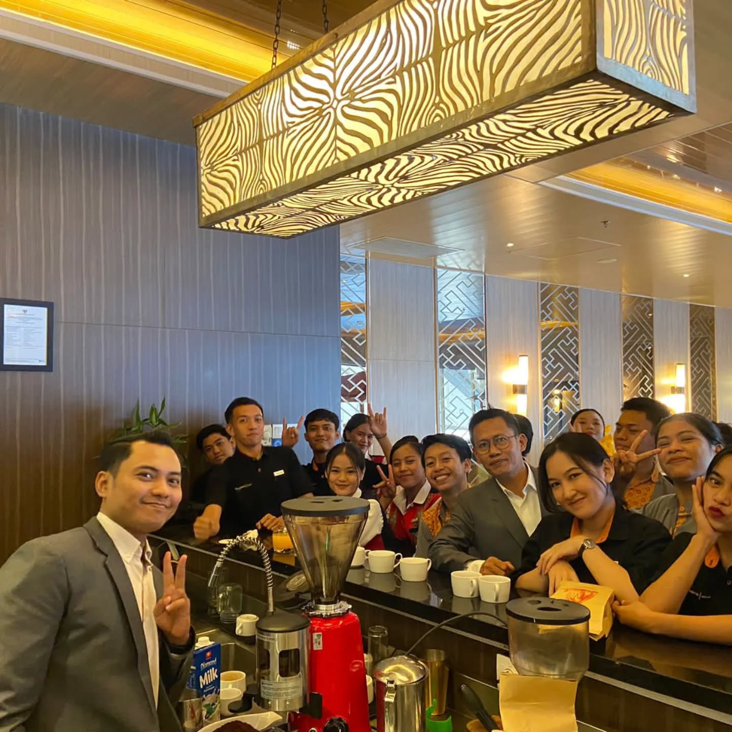 Now brewing premium Toraja coffee at @harperperintismakassar ☕️ 🇮🇩