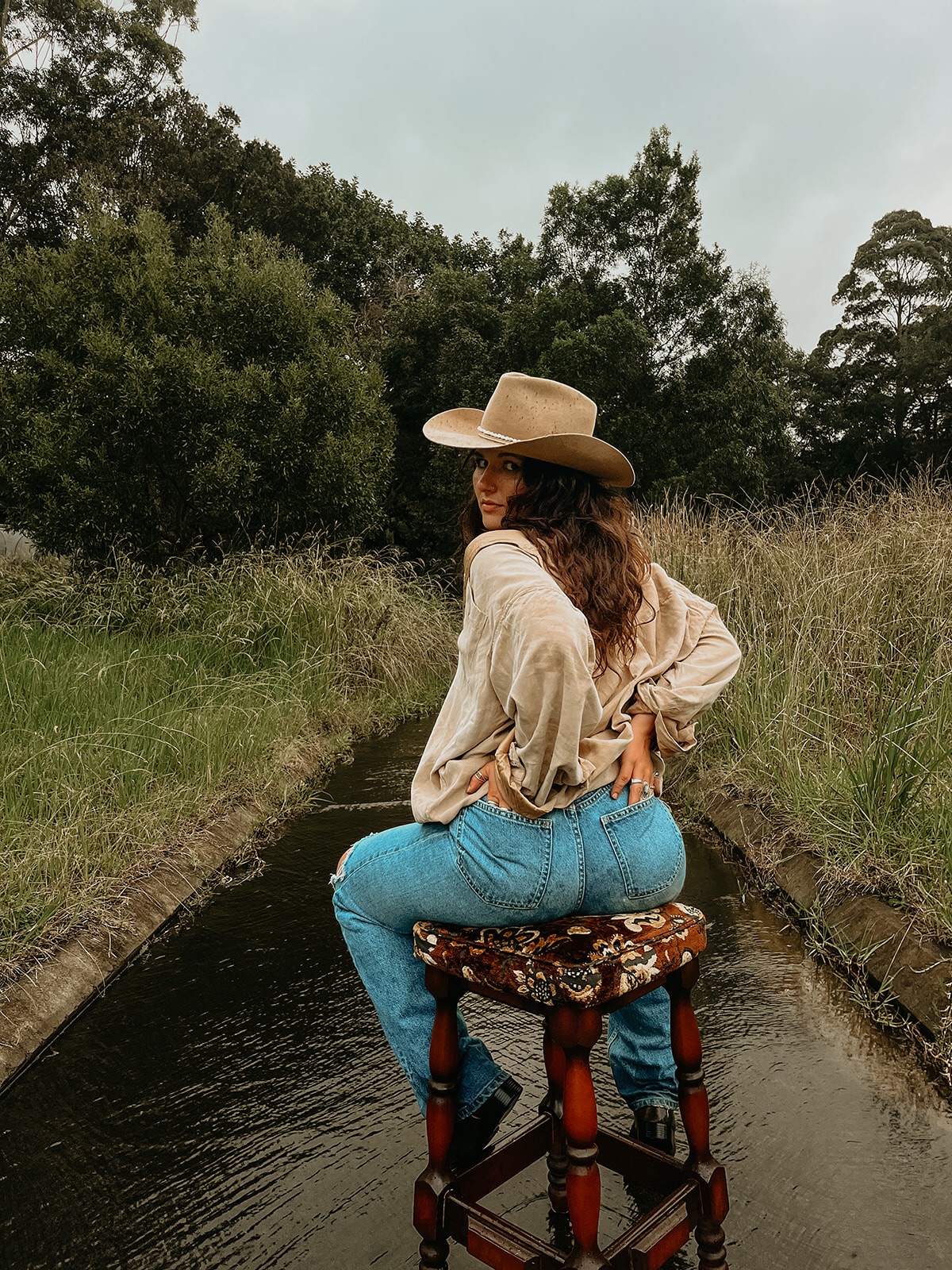 Wearing my wild, hbu?
You can now find my hats back for sale on Dharawal Country/Illawara! Two beautiful local shop owners are giving me some space in their shop and I couldn’t be happier!
Shop @habitat.plant.house in Port Kembla
Shop @thirroul.co in Thirroul