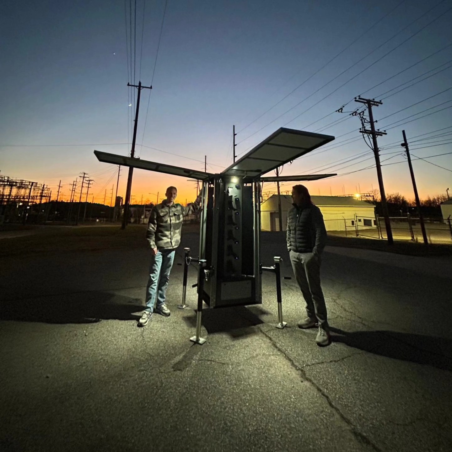 Took us about 8 months, but the EPU lives! You might remember from the animation I posted, but this is a truly unique SELS product. 450 phones can be charged per day, free satellite internet via @starlinksofficial, and two 120V AC outlets for mini fridges or anything else.
The EPU is a civilian facing disaster relief product. Easily deployable and secure, it helps people caught in natural disasters keep their devices charged and keep them connected to the internet to contact loved ones and follow instructions from the authorities. It has additional outlets for larger amenities like mini fridges for insulin, television for announcements, charging power tools, or anything else that may be needed.
These three are going to New York for their emergency management efforts. Huge shout out to Meyers Emergancy Managment (MEM) for helping us connect with New York.