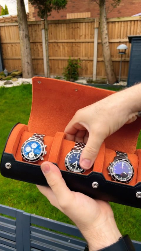 Gute Uhren verdienen einen guten Platz.
Das KURZILI® Lederetui schützt deine Uhren –
stilvoll und praktisch für jeden Tag.
Jetzt entdecken – Link in der Bio
#Kurzili #Lederwaren #Ledertaschen #Lederportemonnaie #Herrenaccessoires #ZeitloseEleganz #PremiumLeder #FeineVerarbeitung #ExklusiveAccessoires #StilvolleMänner #BusinessStyle #Reiseaccessoires #Alltagsluxus #DesignMitAnspruch #QualitätDieÜberzeugt #MinimalistischerStil #UnderstatedLuxury #ContemporaryClassic #WertigeDetails #ModernGent