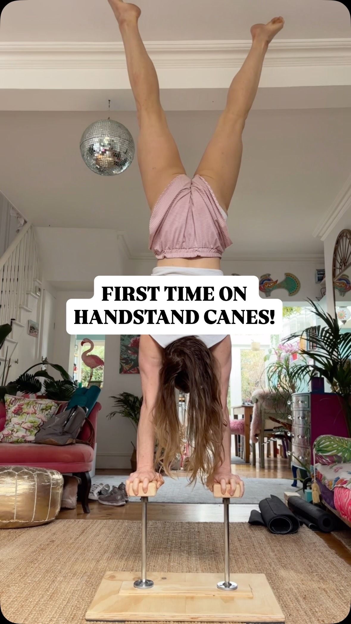 Time to UP MY HANDSTAND GAME, in more ways than one.
This goes on the long list of things we ask: why have I waited so long to do this? 🙄
(Fear of falling from height, being too fixed on the spot and not having the freedom to move around, being 2 of them).
But it’s time now. Shit just got serious.
#circusgirl #performer #handstand #handstandpractice #handstandprogress