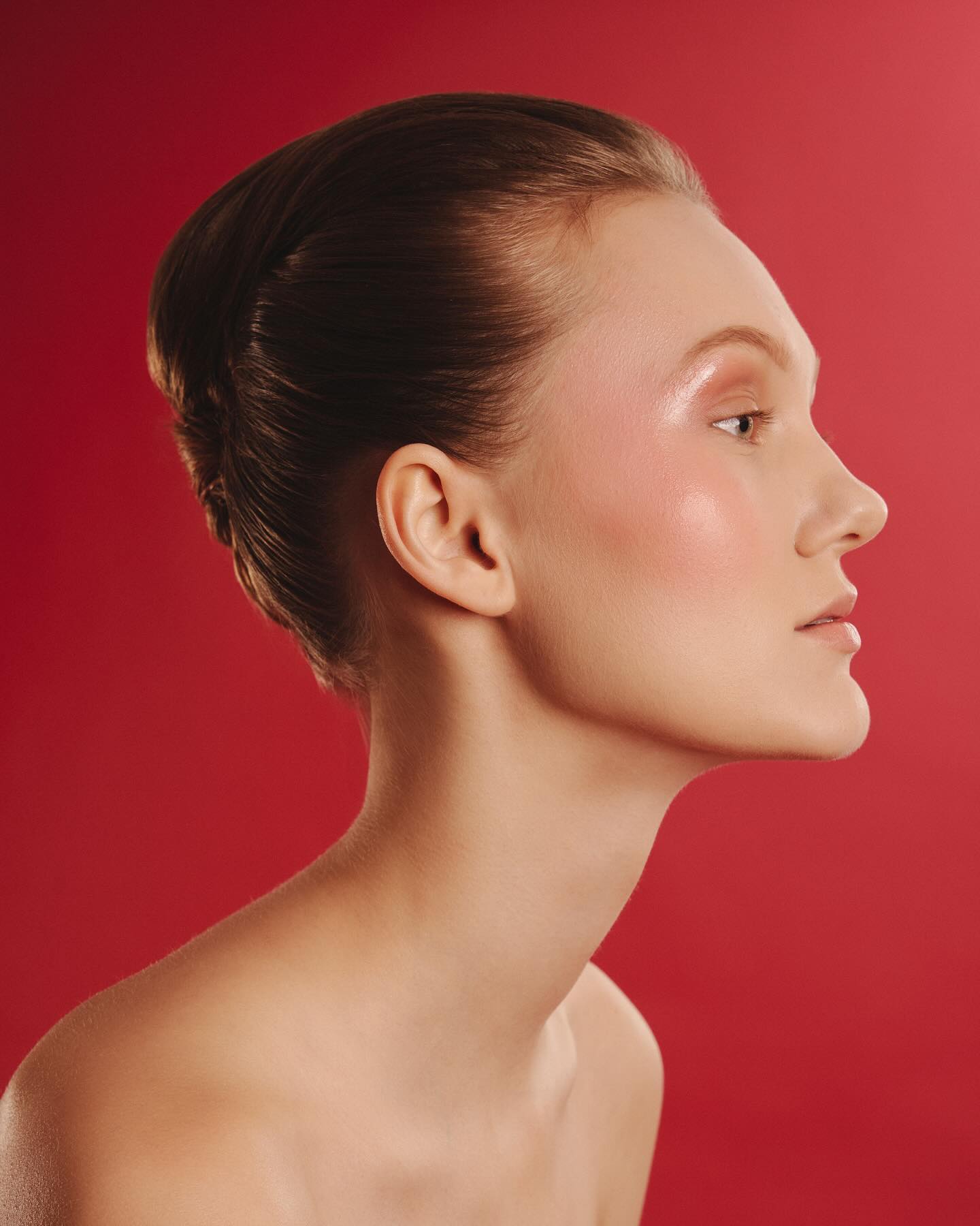 SCULPTURE 🌸
Model @yamapolly
Photographer @pauljsunga
Makeup ME 💄
Hair @hairbyannakay
Lighting @christophan.feels
Video @jloudr
@modelgenesis
@thehivestudioshk
#pinkmakeup #beauty #hongkongmakeupartist #editorialmakeup #hongkongmodel #blush #ilovemyjob💄