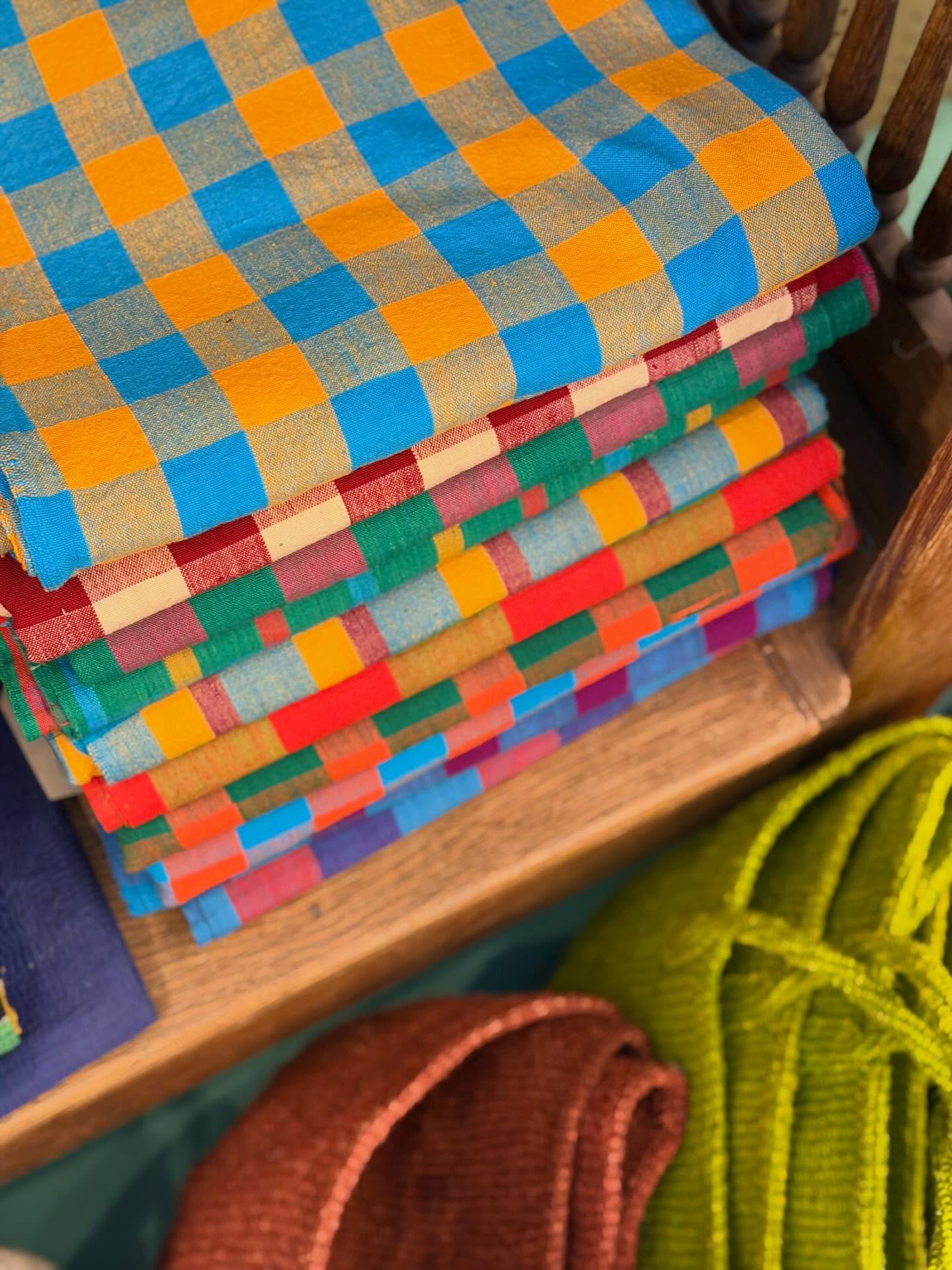 One week until Nantucket’s 50th Daffodil Festival and @nantucketbookworks has the cutest and brightest picnic tablecloths! These will go quickly and look perfect for all your daffy festivities! Who is excited for 50 years of Daffy?