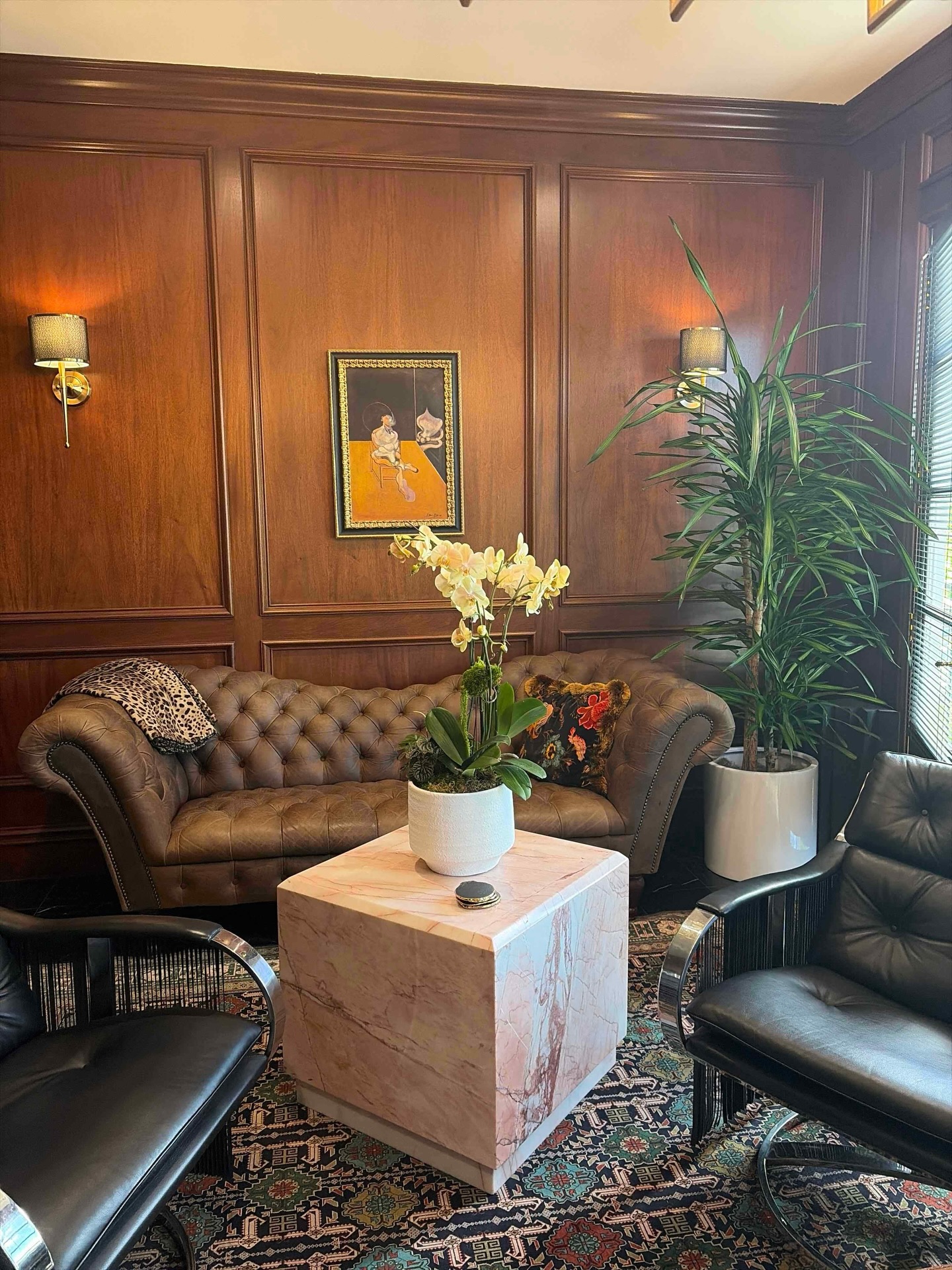 Elevating spaces, one detail at a time. ✨
A beautiful orchid arrangement, thoughtfully selected by Justin of Opus Law Firm, bringing a sense of calm, sophistication, and natural elegance into the office.
It’s the subtle touches, the living elements, that transform a space from simply designed… to truly refined.
At Plantology, we believe greenery isn’t just décor, it’s an experience.
#Plantology #InteriorStyling #OfficeAesthetic #LuxurySpaces #OrchidArrangement