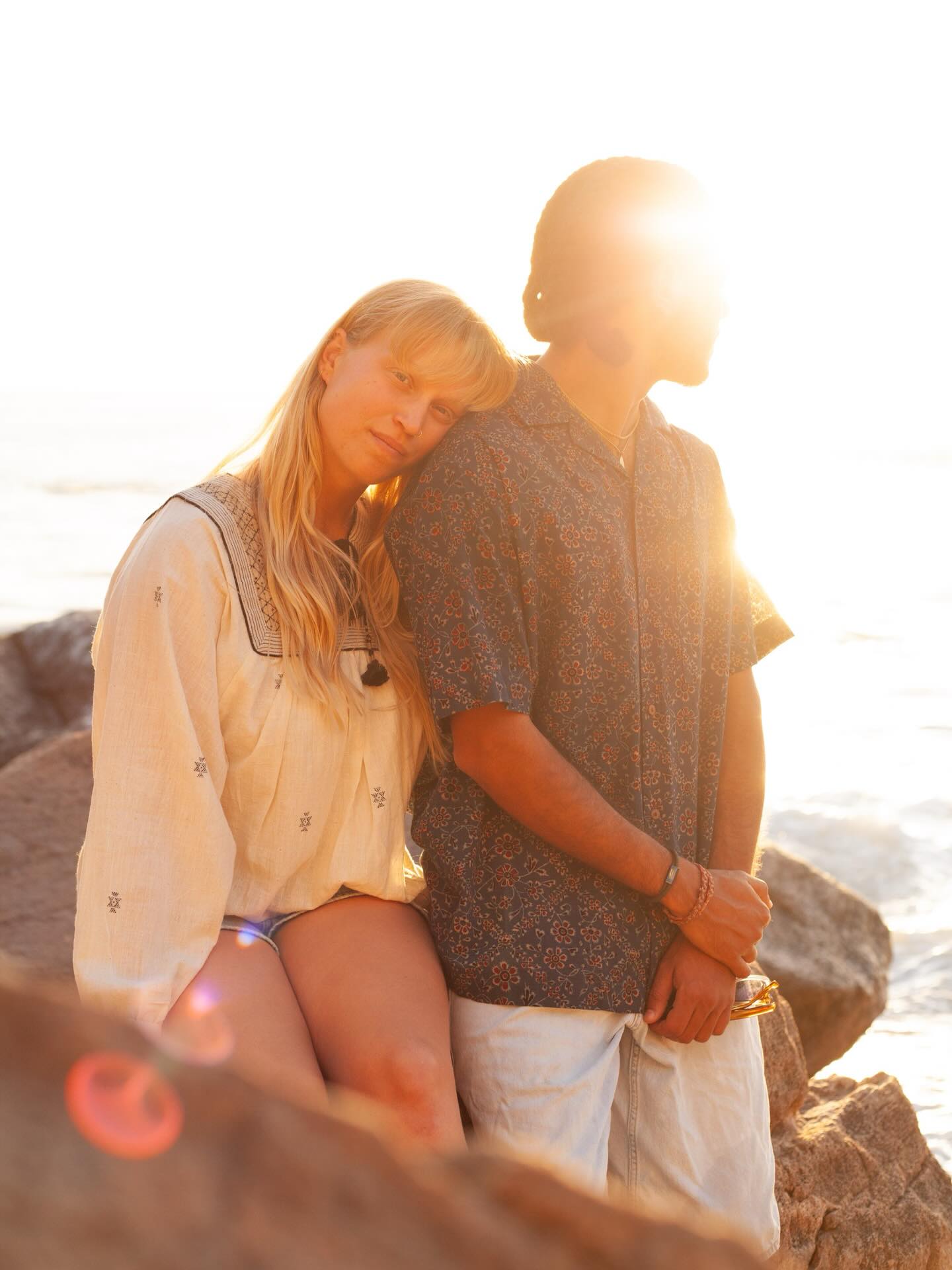 Our first men’s T-shirts are now online! ✨
We have an even wider selection in store, but here are some favourites for you to browse online at Thaamsz.com/mens 💫 Crafted from handwoven organic cotton and block-printed fabrics. Light, airy and breathable, perfect for keeping you cool on warm summer days.
Captured with Roos & Mehdi from @onthewayve during my last trip to Morocco 💛 Roos happens to be from the same town as me (Utrecht) and moved to Tamraght, where she now organises surf retreats together with Mehdi and his family. So if you’ve been dreaming of going to Morocco and learning how to surf… this might be your sign 🤩✨ @onthewayve