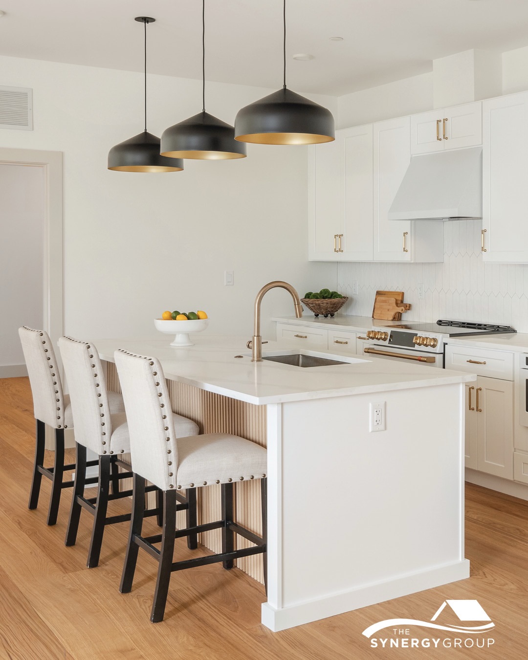 ā¼ļøBRAND NEW CONDO JUST LISTEDā¼ļø
1025 Massachusetts Ave, Unit 503, Arlington, MA
2 BEDS ⢠2 BATHS ⢠1,378 SQFT ⢠$1,199,900
āØBrand new penthouse residence at Majestic Mill Brook with a private deck and den/home office. This luxurious, low-emissions development was built with timeless design, high-quality finishes, and contemporary flair.
āØHigh ceilings, hardwood floors, and in-unit laundry.
āØLiving room and dining area seamlessly connect to a modern kitchen, equipped with upgraded GE CafĆ© electric range, exterior-vented exhaust hood, microwave drawer and center island highlighting elegant oak tambour paneling.
āØPrimary bedroom with a walk-in closet and an ensuite bath with walk in shower with stylish picket tile.
āØCommunity amenities include a second-floor courtyard featuring grilling stations, seating, and lush plantings, a fifth-floor roof deck, a ground-level urban garden, and a community fitness center.
āØ1 deeded garage parking space with EV charger, bicycle storage, and storage unit. Pet friendly community.
OPEN HOUSES
āŖļøSaturday, April 11th, 12-2pm
āŖļøSunday, April 12th, 12-2pm
LISTING AGENT
š¤ Marie Montieth
š± 781-492-1023
āļø MarieMontiethRealty@Gmail.com
Link in bio for more info!
.
.
š„ @nemo.a_louisjean_media