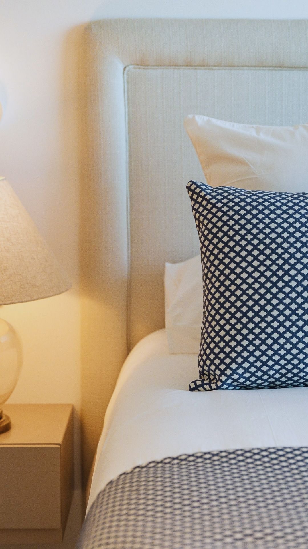 Did you spot this gem already? 🐚🌊
Tucked away in Los Gigantes, this triplex Aqua Suite is all about space, privacy and slow living.
Two sunlit terraces, your own private pool, a sauna, jacuzzi…
and quiet moments that feel a little different here.
Aqua Suites A03
Designed for those who value privacy, space and quiet luxury 🤍
___
#tenerifesouth #holidayapartments #tenerifeholiday #luxuryrentals #boutiquehotel
• Luxury apartment Tenerife, boutique rental apartment Tenerife, Los Gigantes, private pool, private jacuzzi, private sauna, sea view