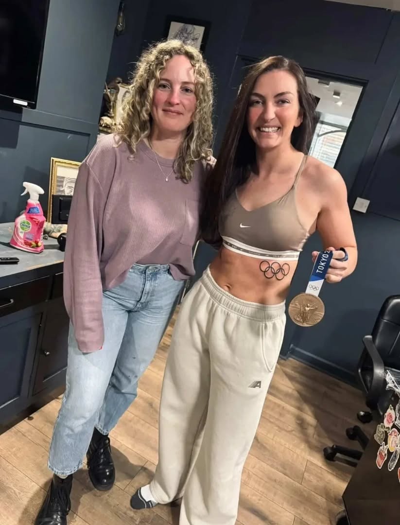 @marie.nik.tattoo had the privilege of tattooing Karriss Artingstall at lost tower tattoo studio. After a long wait, she finally added the Olympic rings to her skin that will sit proudly alongside her bronze medal in the featherweight boxing class from the 2020 Tokyo Olympics.
A proud moment for both 🥊🥉
#tattoo #olympicstattoo #great achievement