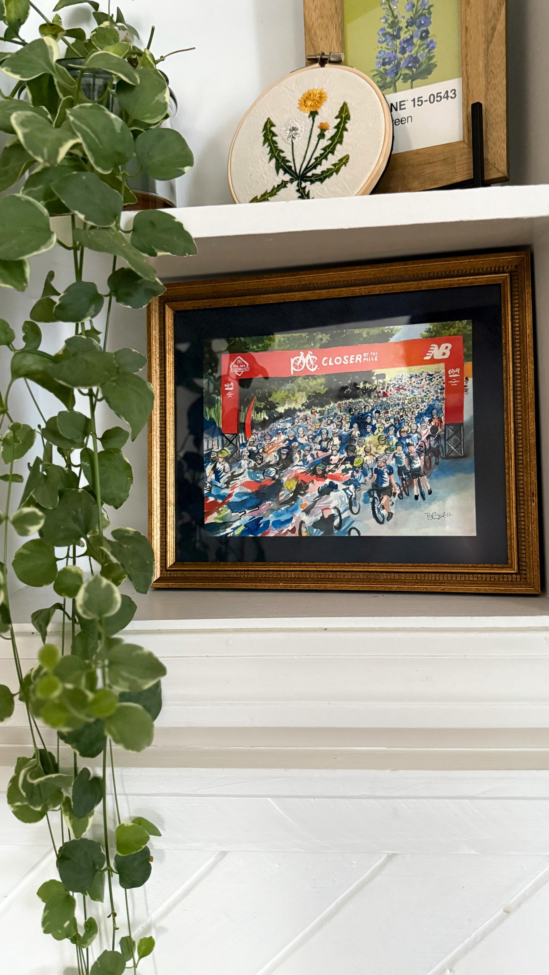 Meet “Closer by the Mile” 👋 a PMC-inspired watercolor! Bold pigments, 6x8 inches, velvet-matted, and encased in a stunning 8x10” frame.
And it can be yours! Available on my website (or DM!) 🥰🚴♀️