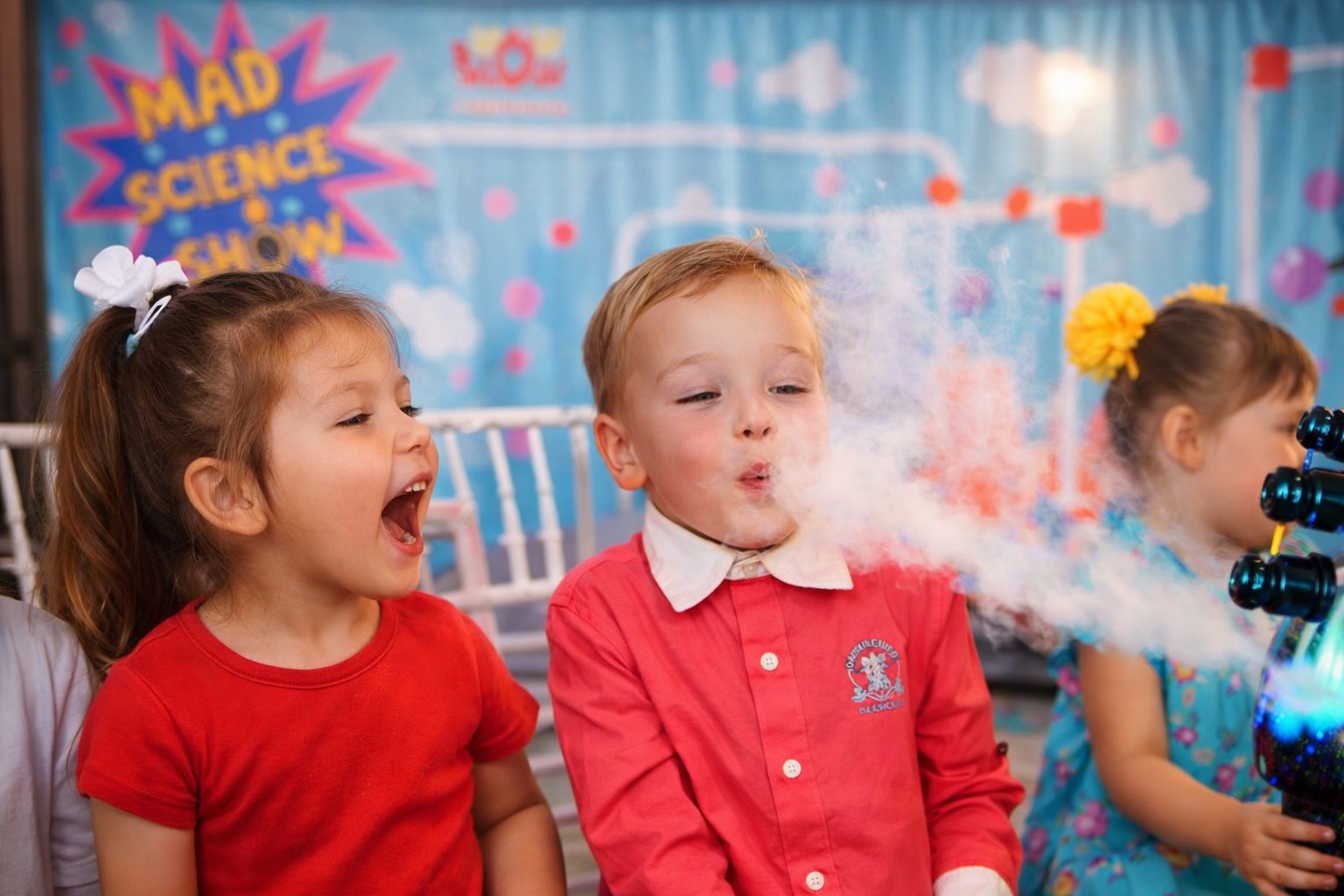 Science show is one of the most underrated party experiences for kids 🤯
Everyone asks about bubble shows or magic…
But science? People often skip it — thinking it’s just boring school experiments.
It’s not.
This is a full-on шоу:
things bubble, explode, change colors, and surprise everyone in the room.
Kids don’t just watch —
they touch, try, smell, react, and become part of the experience.
And that’s exactly why they love it.
The energy is always high, the reactions are real, and the kids stay engaged from start to finish.
✔ Works great for ages 3+
✔ Fully interactive
✔ Performed in English
✔ Perfect for birthdays, schools & camps
If you want something different from the usual party — this is it.
#ScienceShow #KidsPartyChicago #ChicagoKids #STEMforKids #KidsEntertainment ChicagoBirthday KidsPartyIdeas STEMActivities FunLearning KidsEventsChicago ChicagoSuburbs BirthdayPartyChicago EducationalFun KidsActivitiesChicago PartyEntertainment MadScienceShow InteractiveShow KidsFunChicago ChicagoMom ChicagoParents