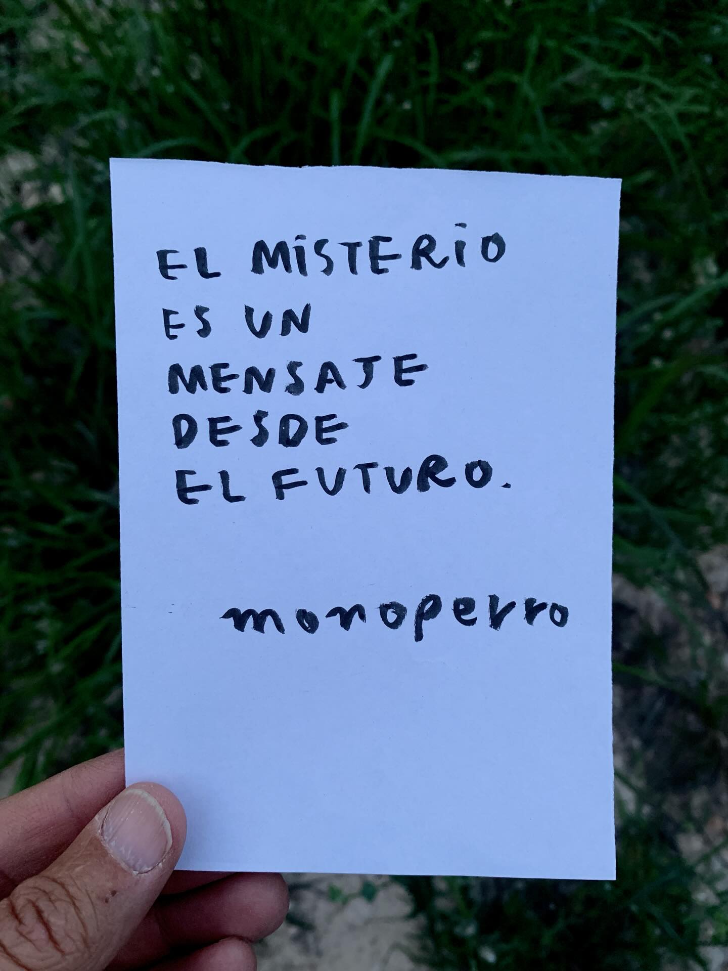 El misterio
es un
mensaje
desde
el futuro.
#cancamusas
#elclubimperfecto
#ultralkymia