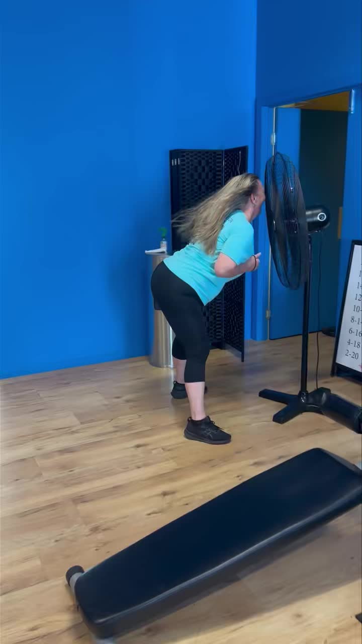 We are always having fun and having a laugh at ourselves.. 😂💖
Go Miss Peta, you rock that fan gf 🤪