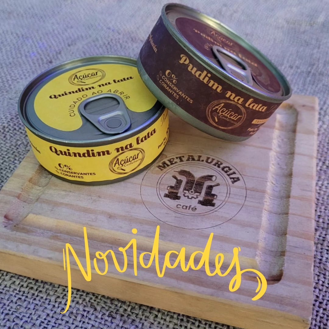 Já comeu Pudim na lata?! Isso mesmo, você come o doce dentro da lata! Essa sobremesa chegou combinando com o nosso ambiente de oficina! Temos duas versões: Pudim tradicional e quindim 😋
São da @acucar.confeitaria, não tem conservantes!Venha experimentar essas delicias!