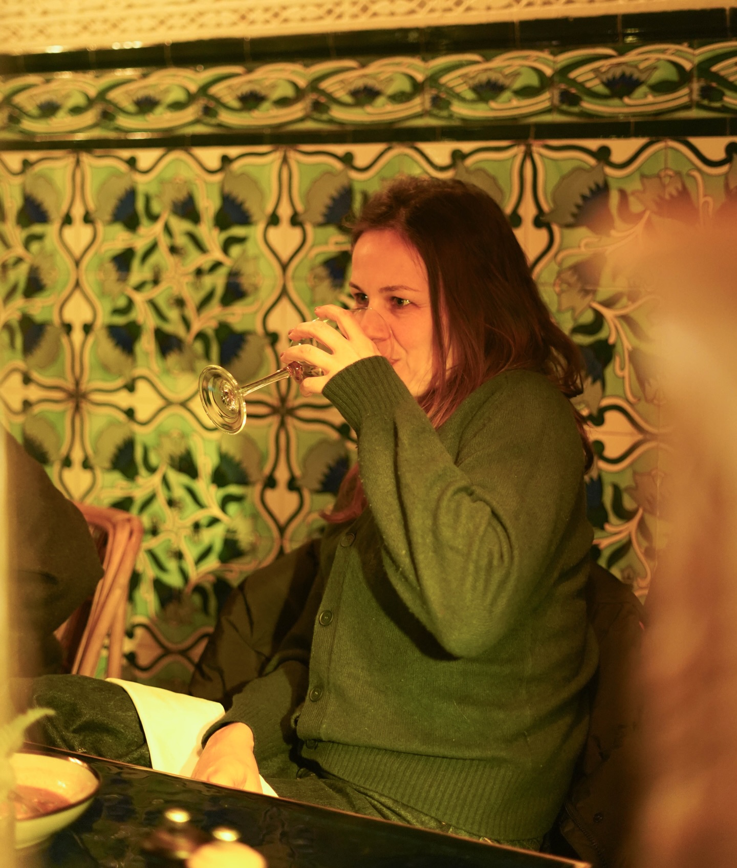 Un instant délicat, chaleureux et baigné de lumière.
___________________
A delicate moment, warm and bathed in light.
@amazozgroup members
Ouvert 12:00 — 02:00
7/7
Reservations 🔗 in bio
Maison de famille & de fêtes depuis 1936
Cuisine à partager
📍 7, Rue Ibn Rochd, Marrakech Medina — Parking sur place
📞 +212 (0) 6 69 09 08 28
✉️ contact@villa-aaron.com
🌐 villa-aaron.com
#villaaaronmarrakech #babaaaron #maisondefetes #marrakechmedina #restaurantvintage